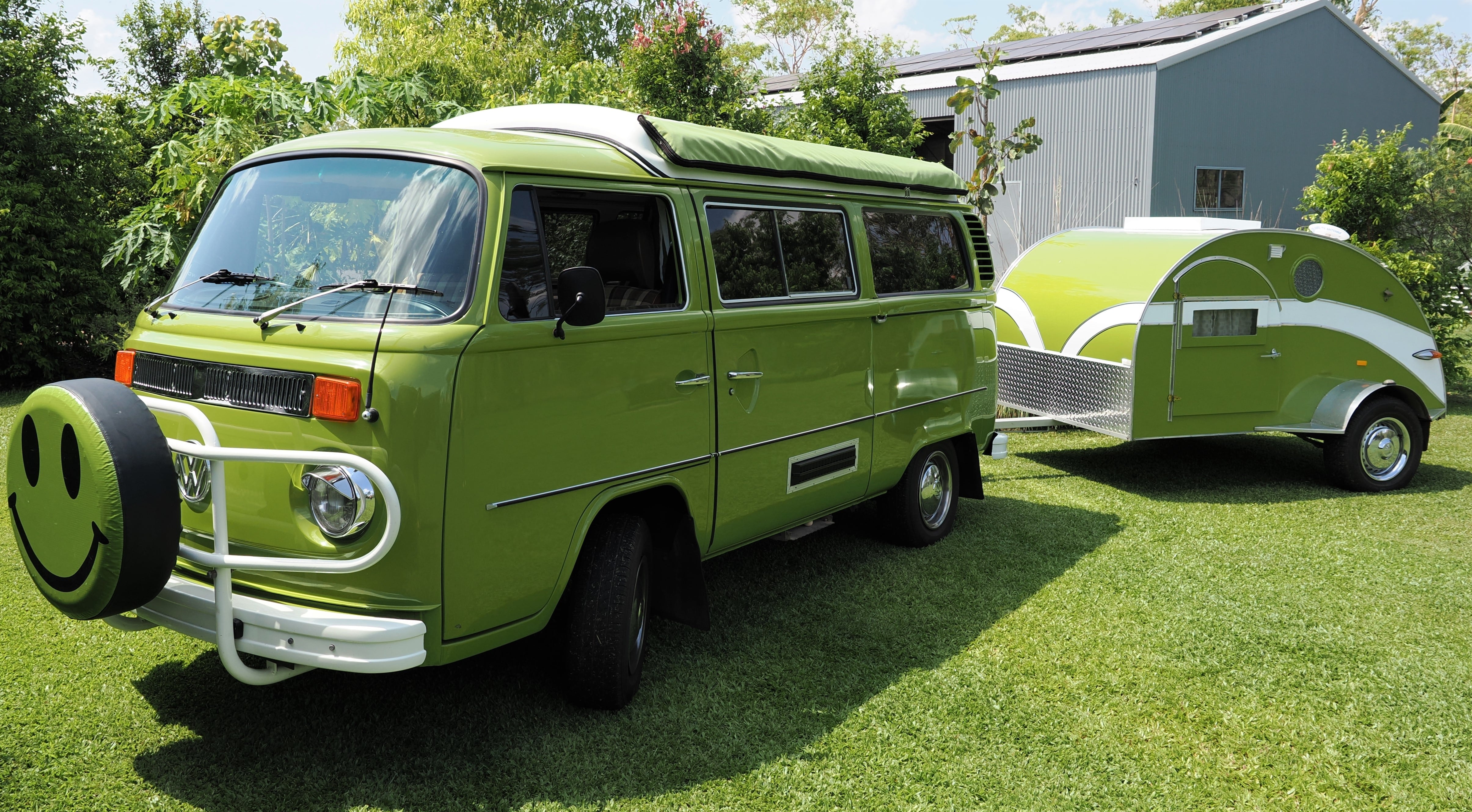 1977 VOLKSWAGEN KOMBI 4 SP MANUAL VAN
