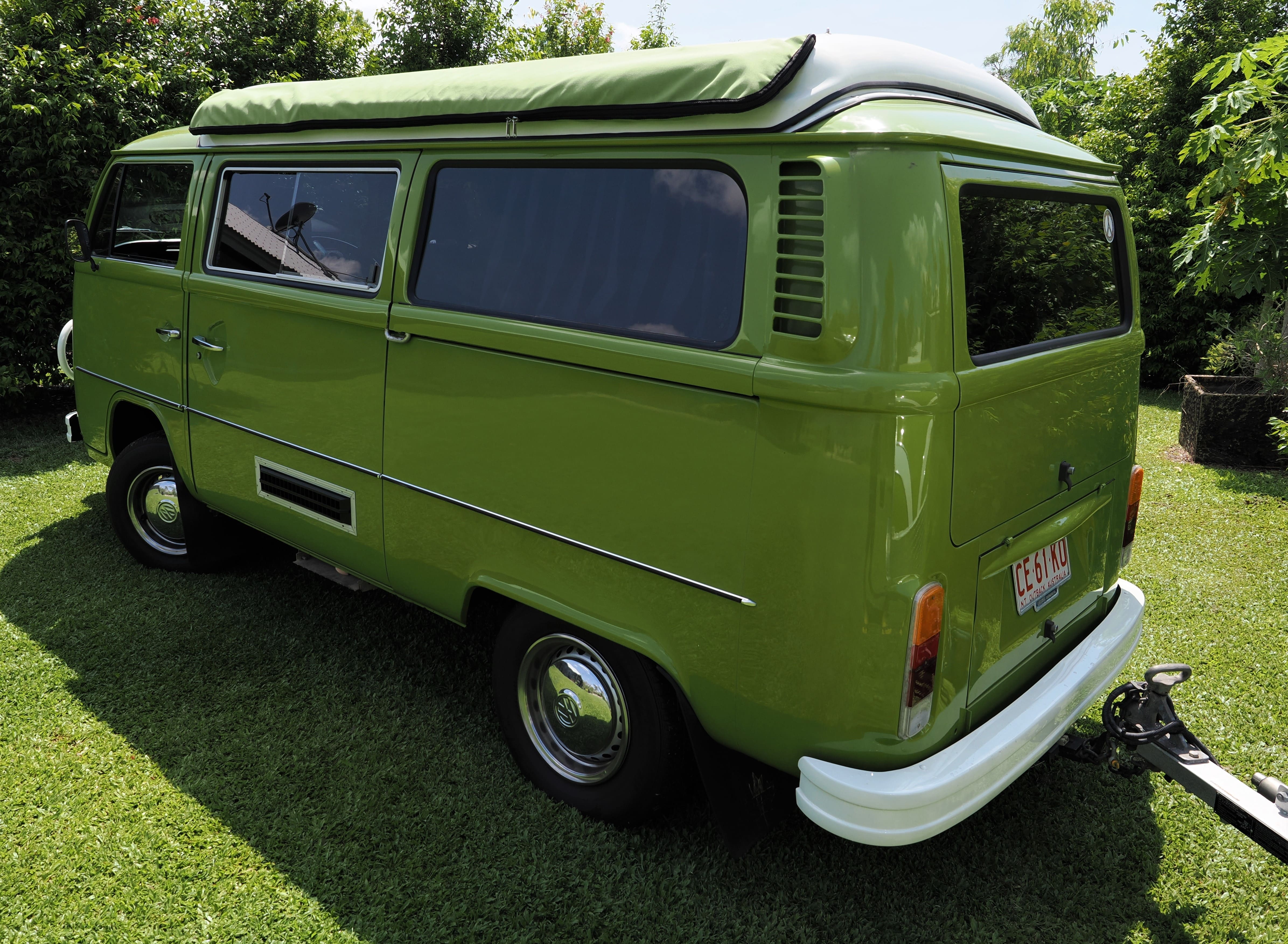 1977 VOLKSWAGEN KOMBI 4 SP MANUAL VAN