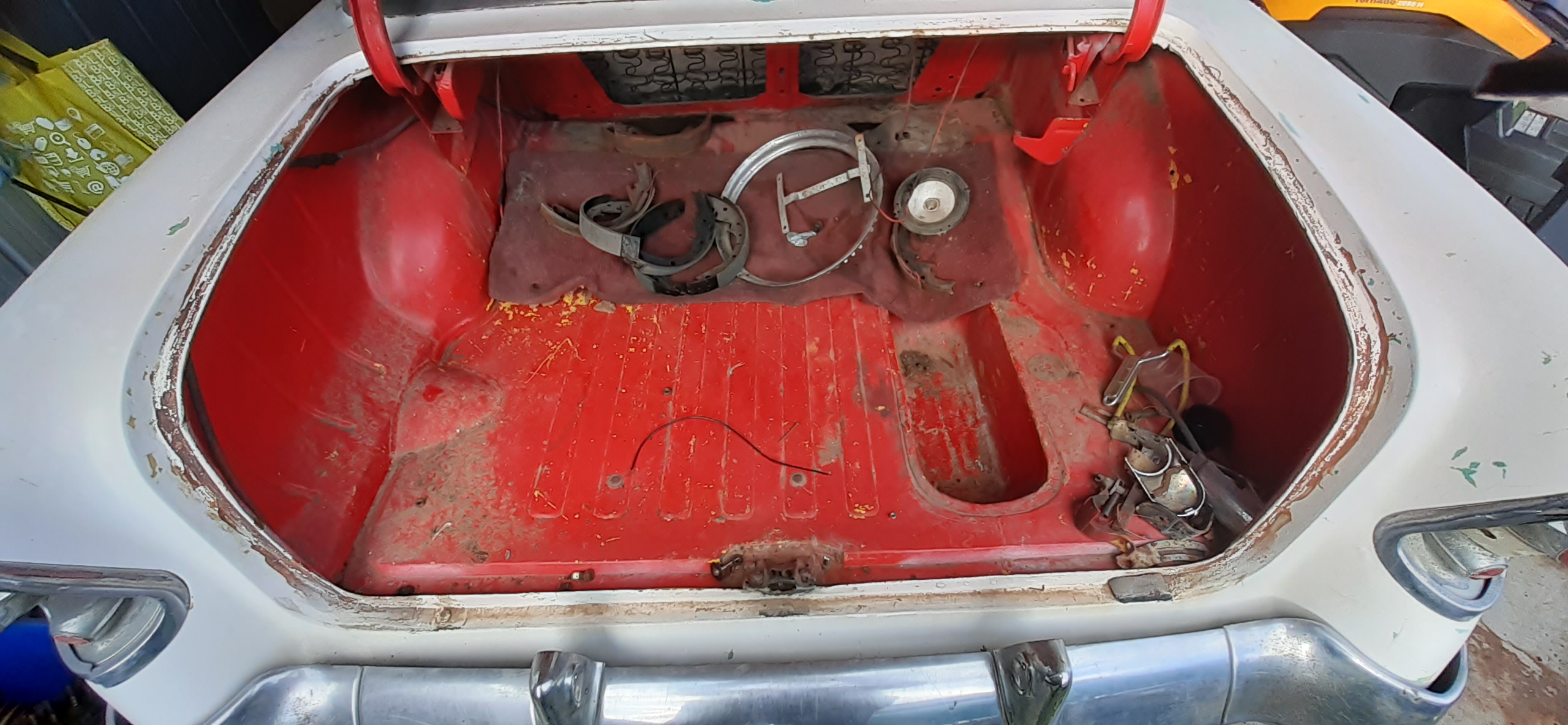 1956 CHEVROLET 210 POST 2 DR SEDAN