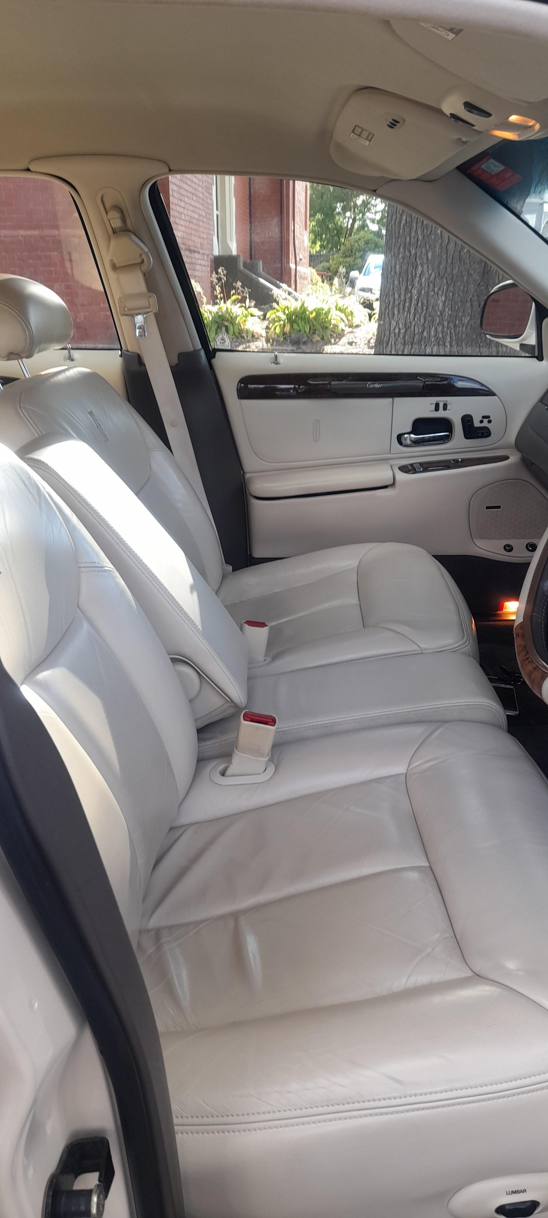 1999 LINCOLN TOWN CAR SEDAN