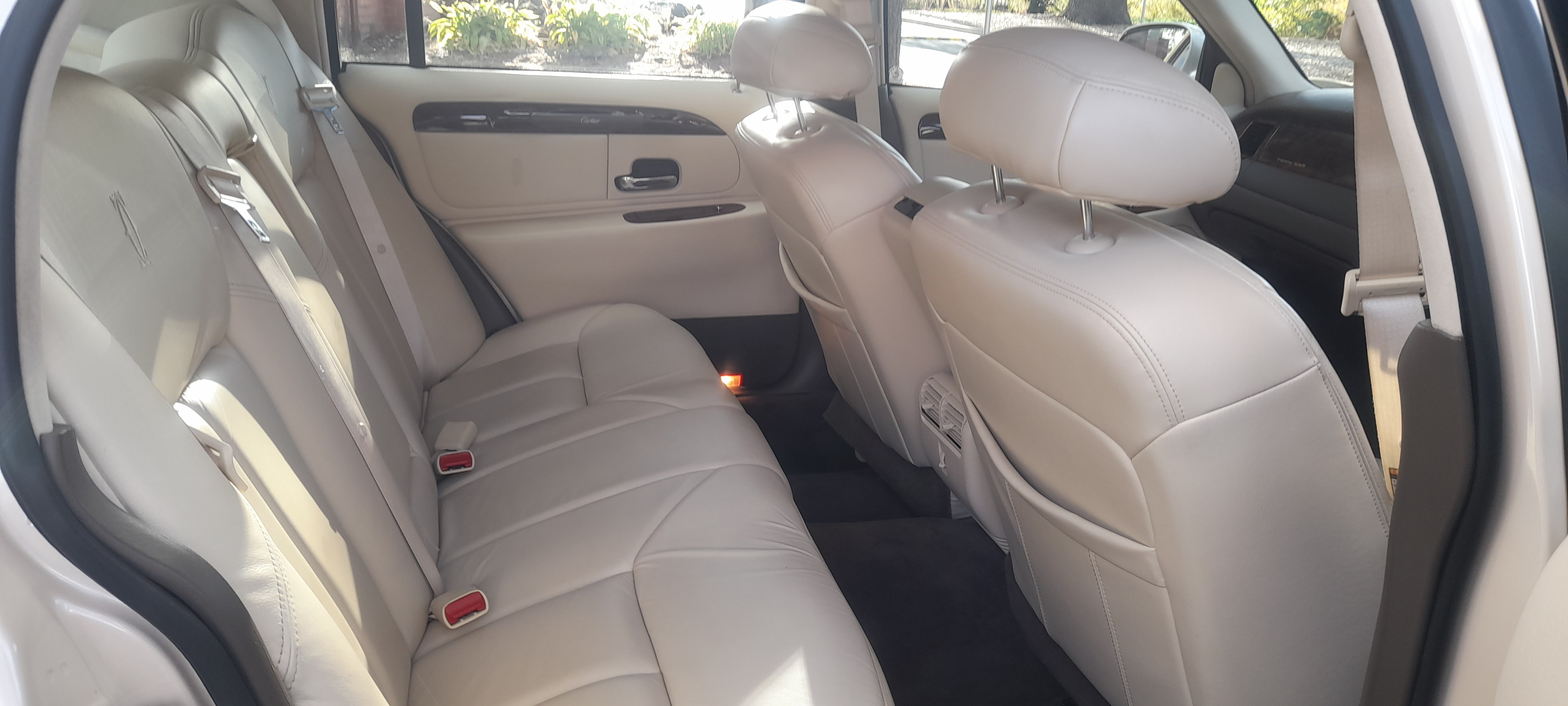 1999 LINCOLN TOWN CAR SEDAN