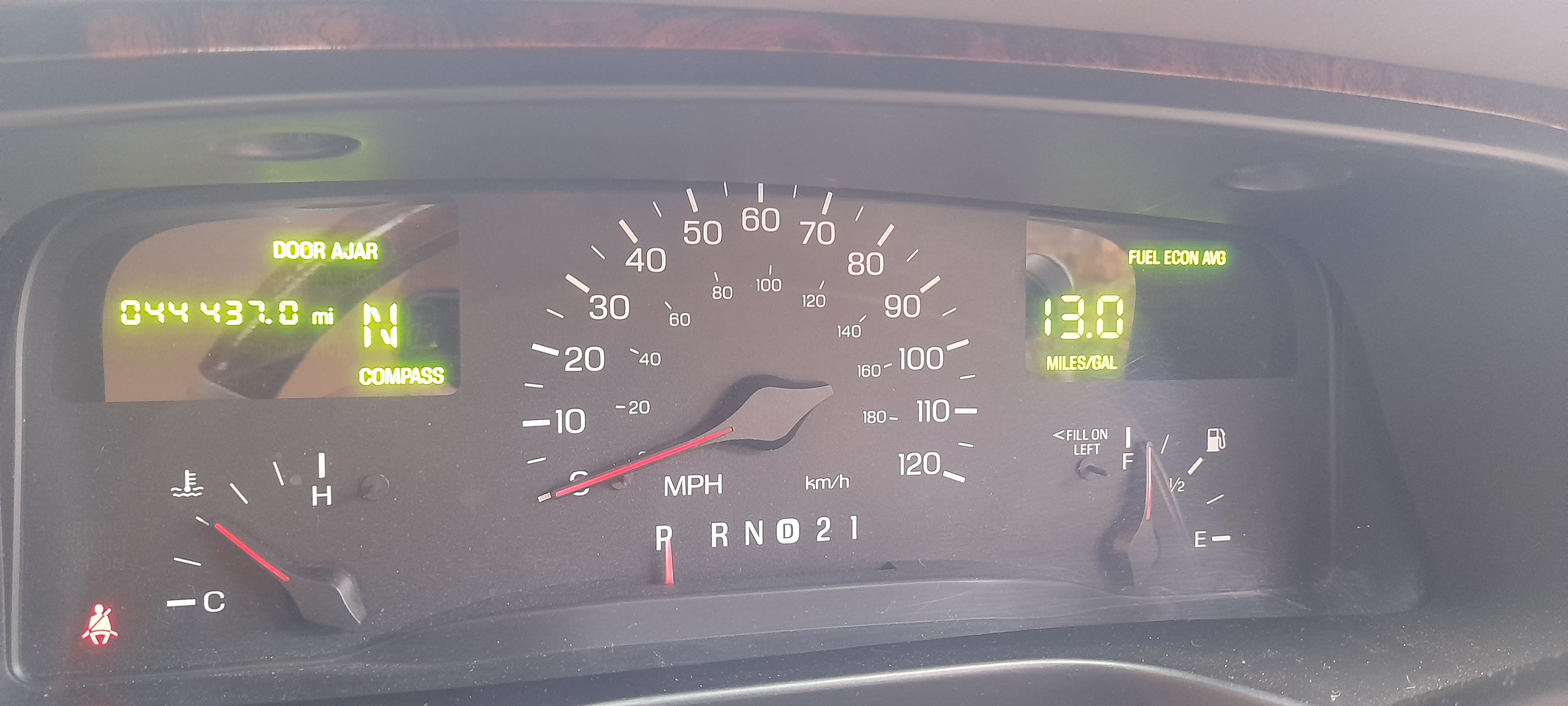 1999 LINCOLN TOWN CAR SEDAN
