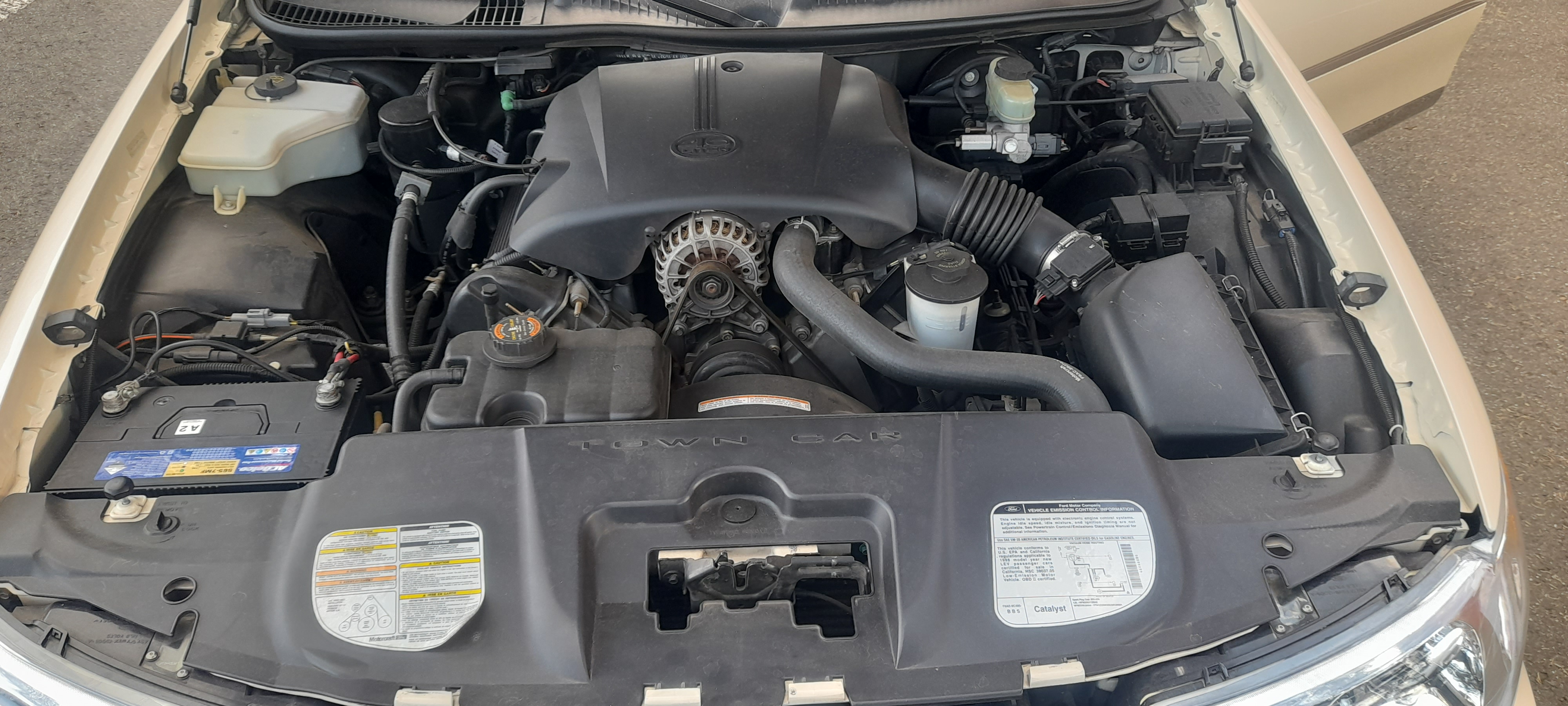 1999 LINCOLN TOWN CAR SEDAN