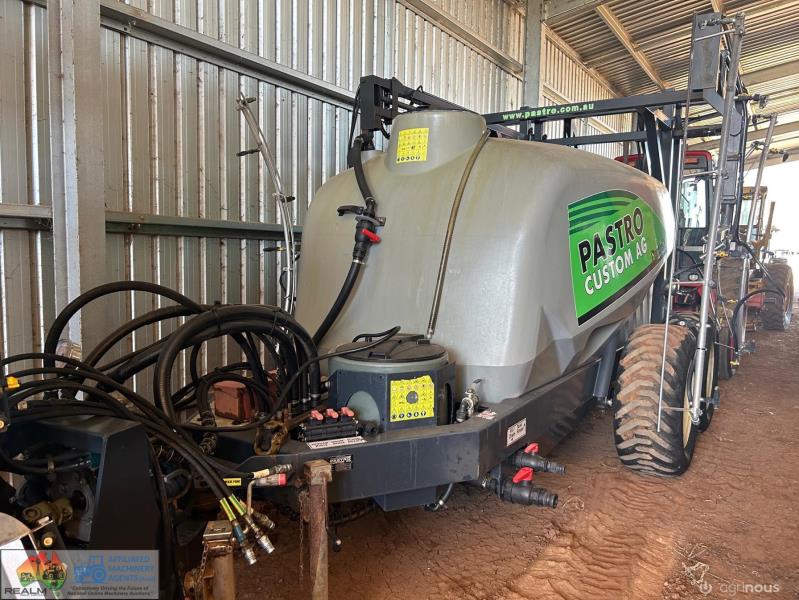 PASTRO 6000LT 3 ROW SPRAYER
