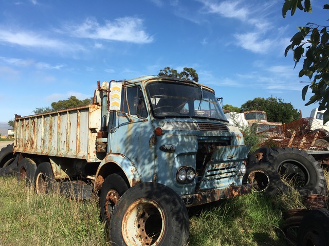 1964 COMMER TS3 TANDEM DRIVE TRUCK