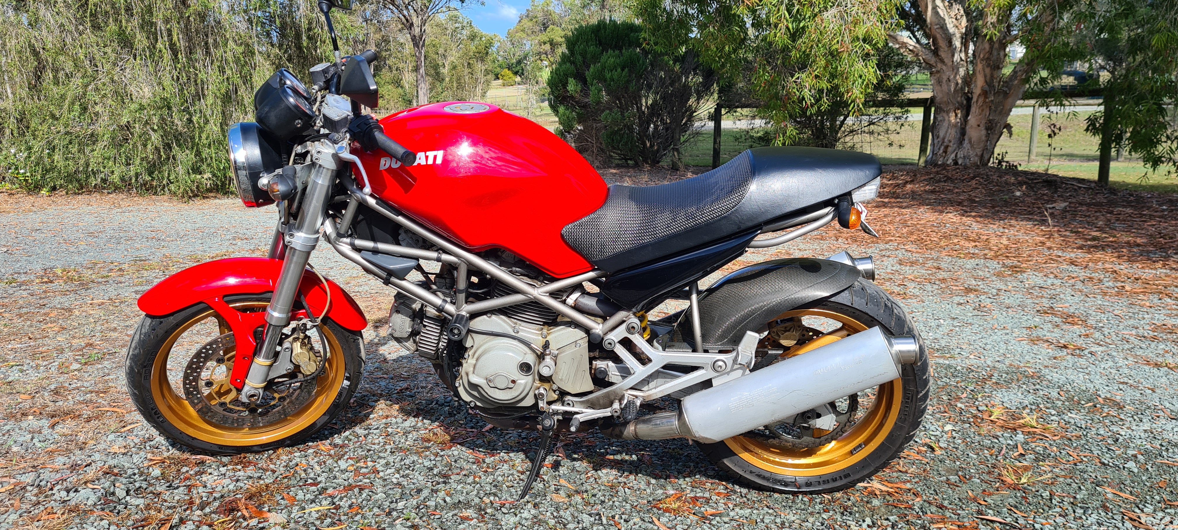 2000 DUCATI MONSTER 400 ROAD