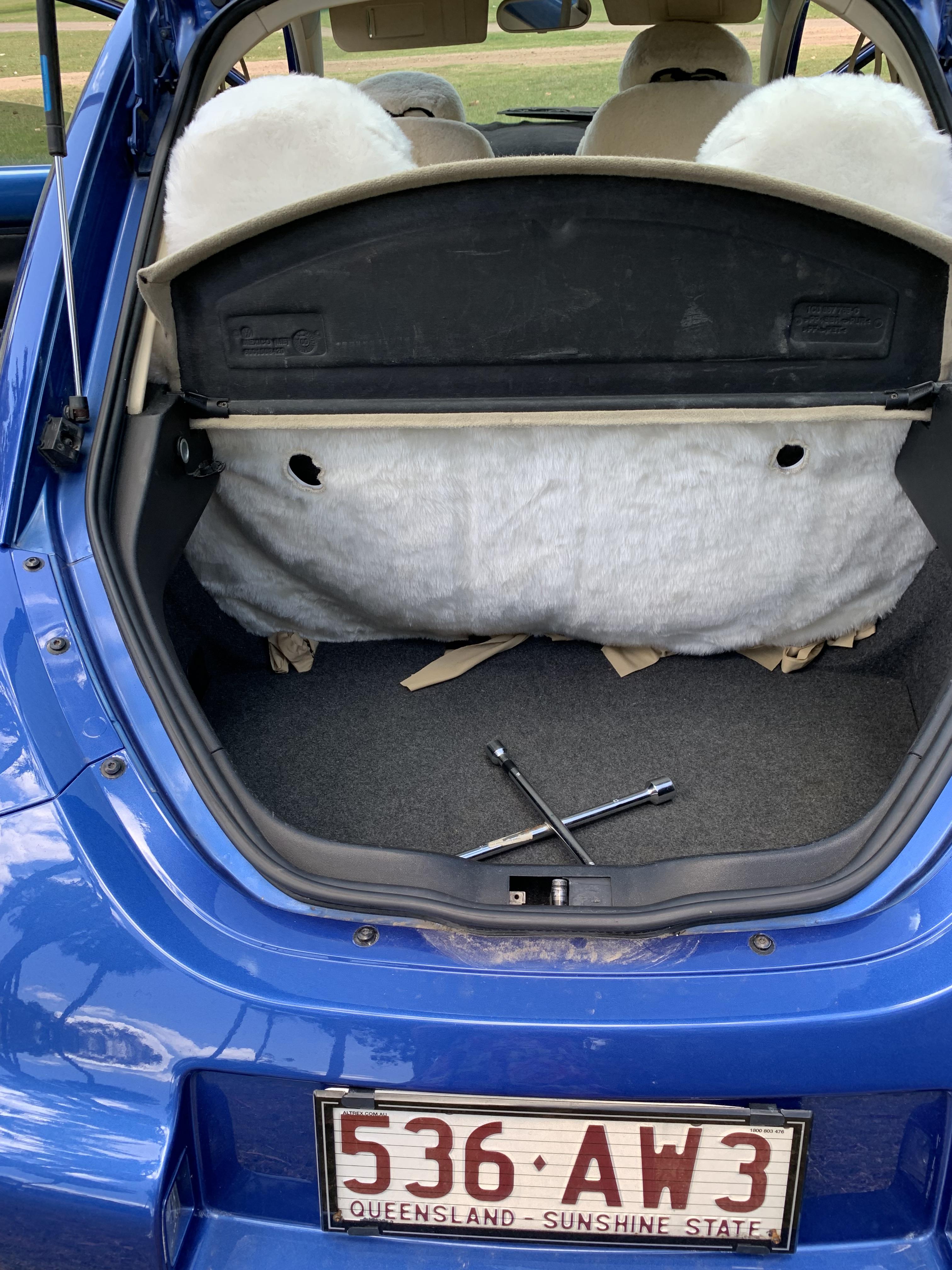 2001 VOLKSWAGEN BEETLE 9C 2.0 5 SP MANUAL 3D HATCHBACK
