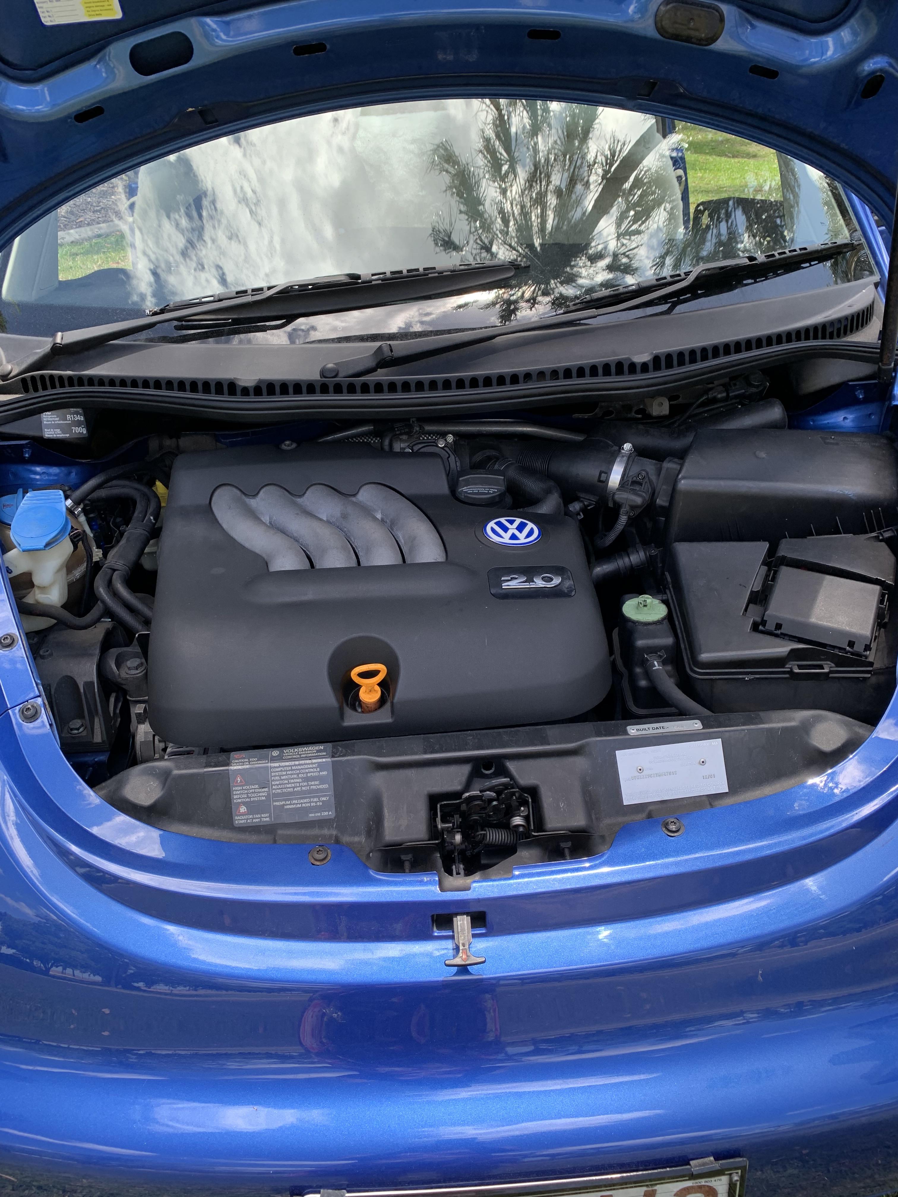2001 VOLKSWAGEN BEETLE 9C 2.0 5 SP MANUAL 3D HATCHBACK
