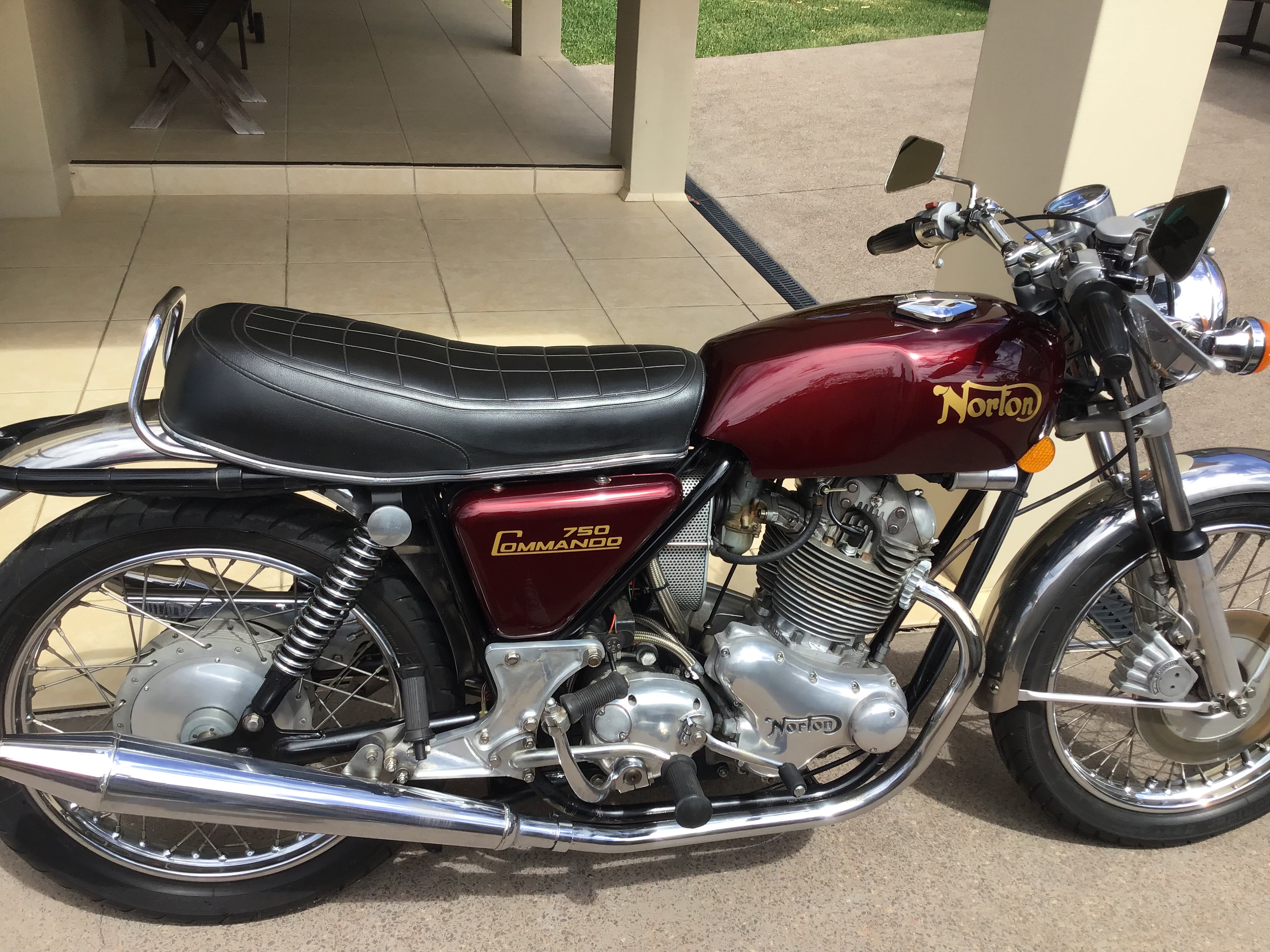 1972 NORTON COMMANDO 750 ROAD