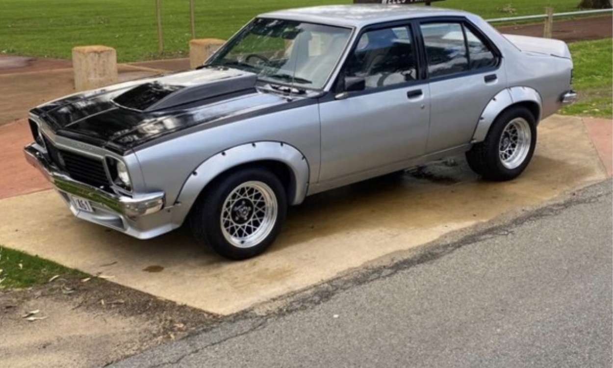 1977 HOLDEN TORANA LX SL/R 5000 A9X SEDAN TRIBUTE