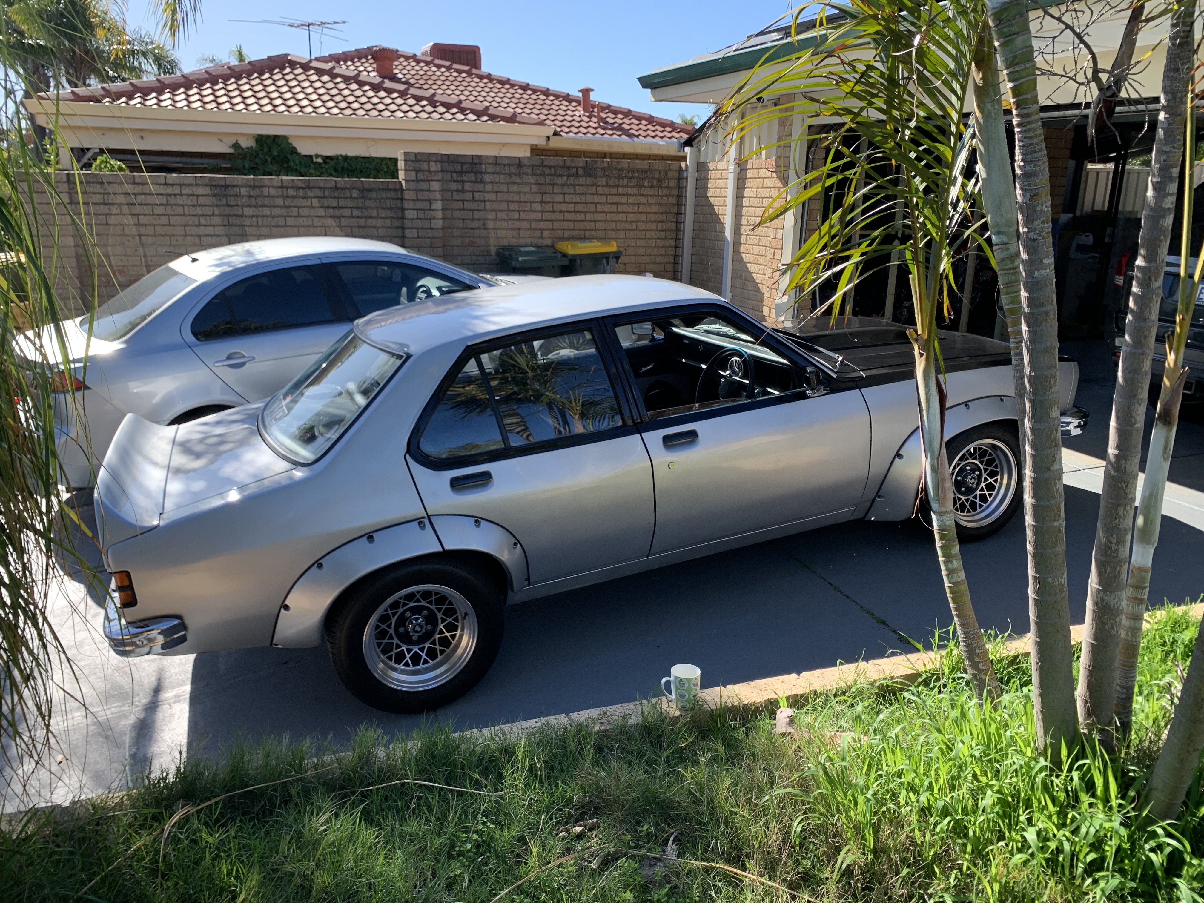 1977 HOLDEN TORANA LX SL/R 5000 A9X 4 SP MANUAL 4D SEDAN