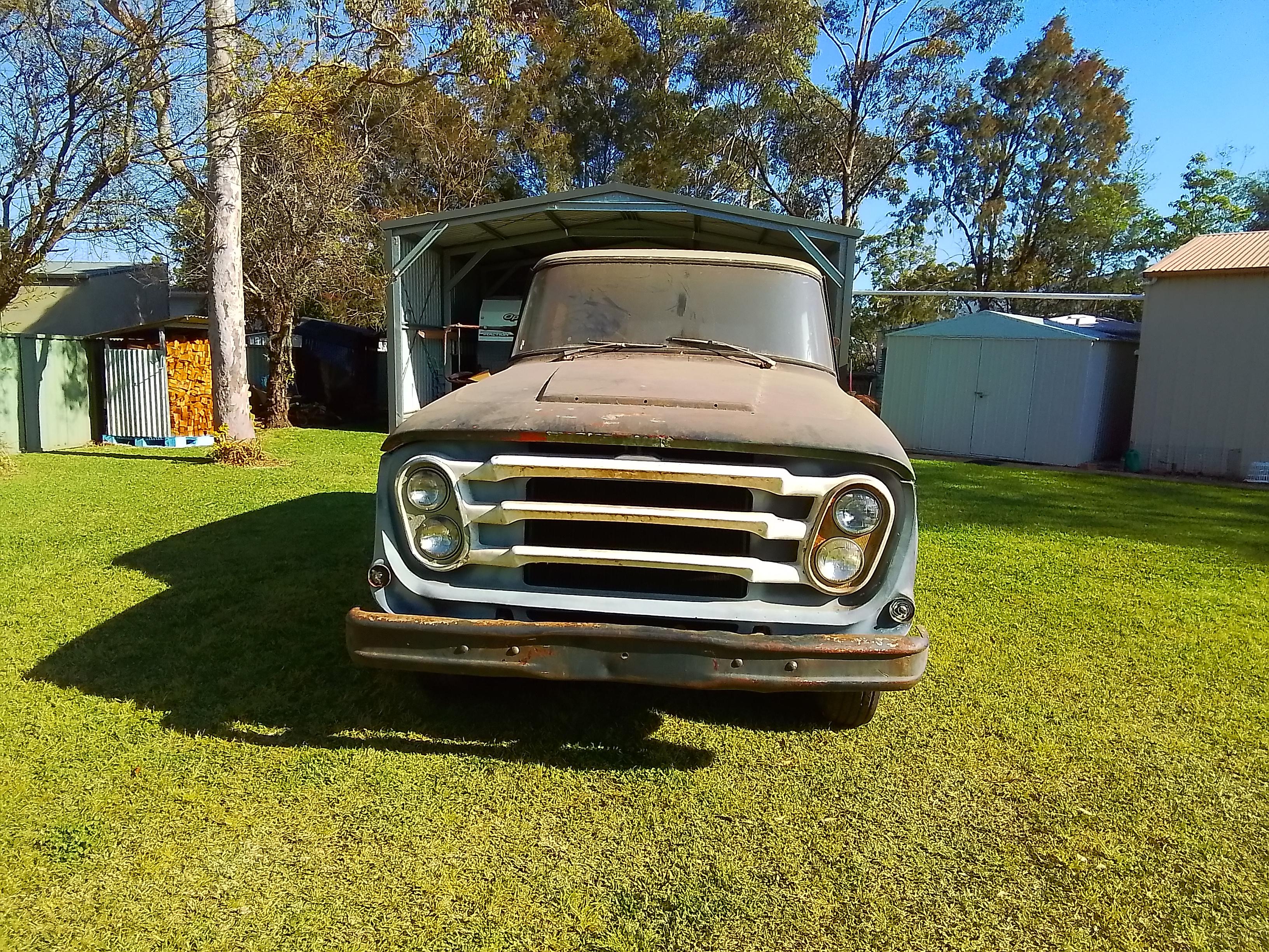 INTERNATIONAL AB110 PANEL VAN