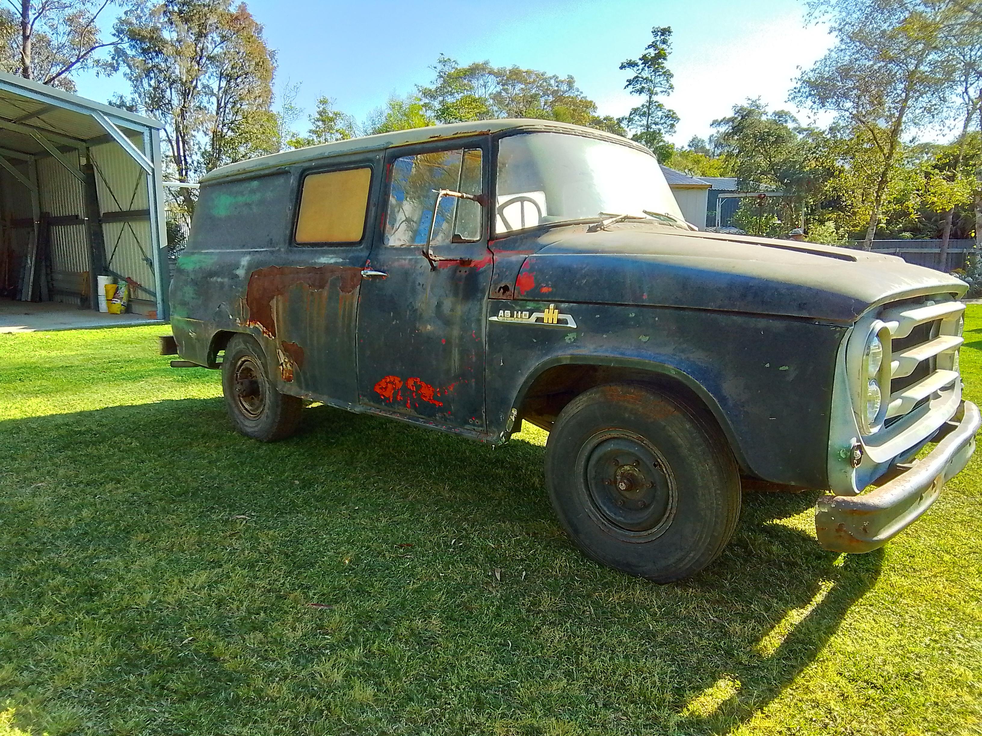 INTERNATIONAL AB110 PANEL VAN