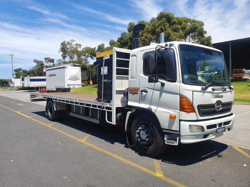 2007 HINO RANGER PRO 6 SP MANUAL TRAY