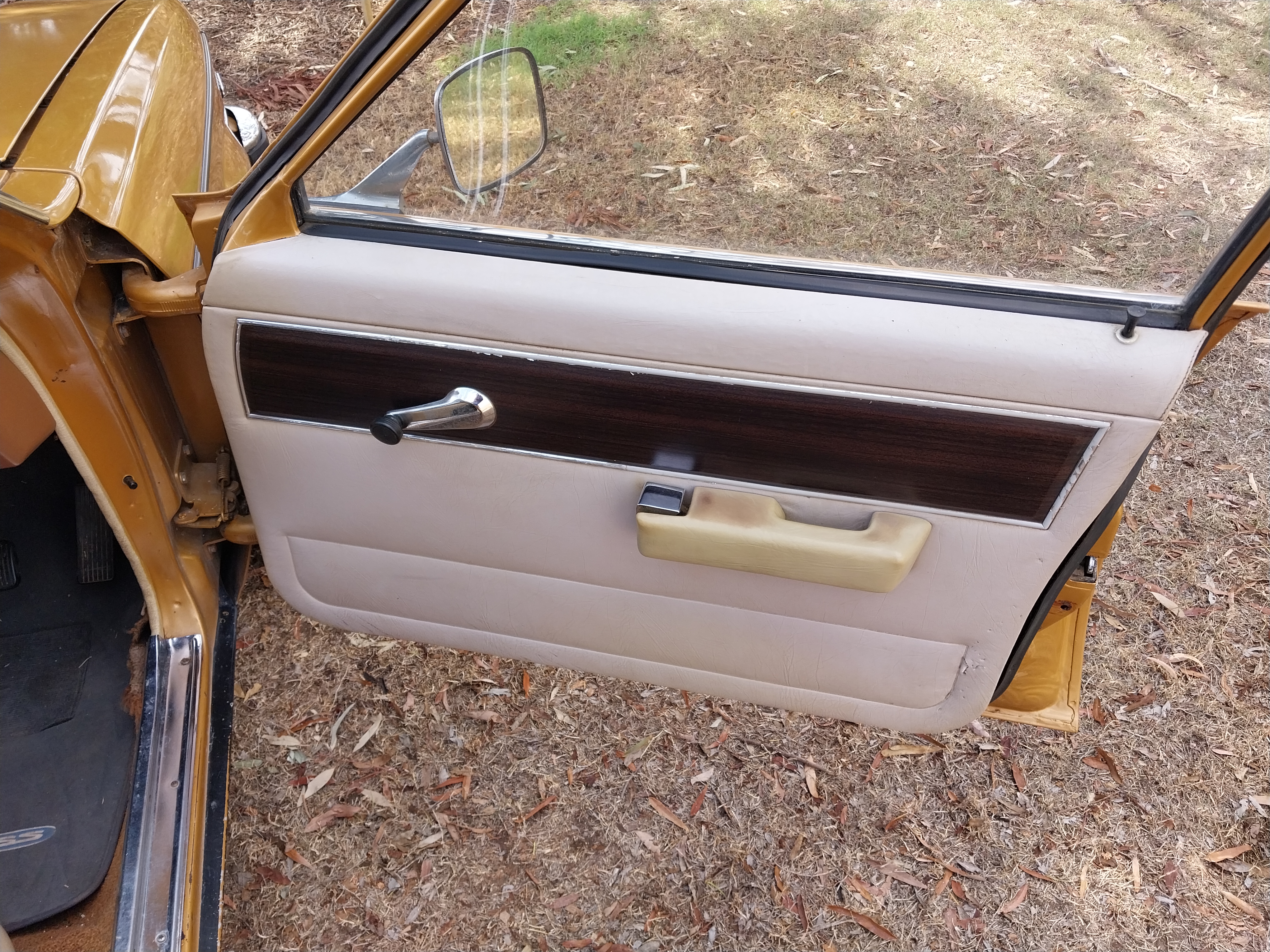 1975 HOLDEN TORANA LH SL SEDAN