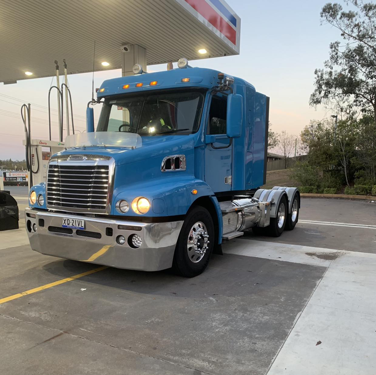 2014 FREIGHTLINER COLUMBIA CL112 18 SP MANUAL C/CHAS