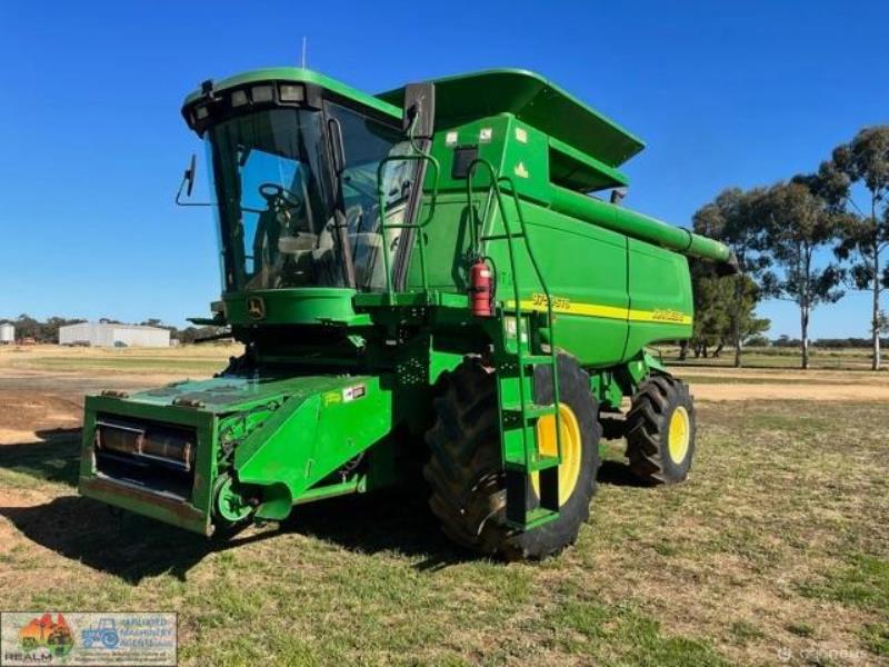 John Deere 9750 Header and 936 Front Comb Trailer