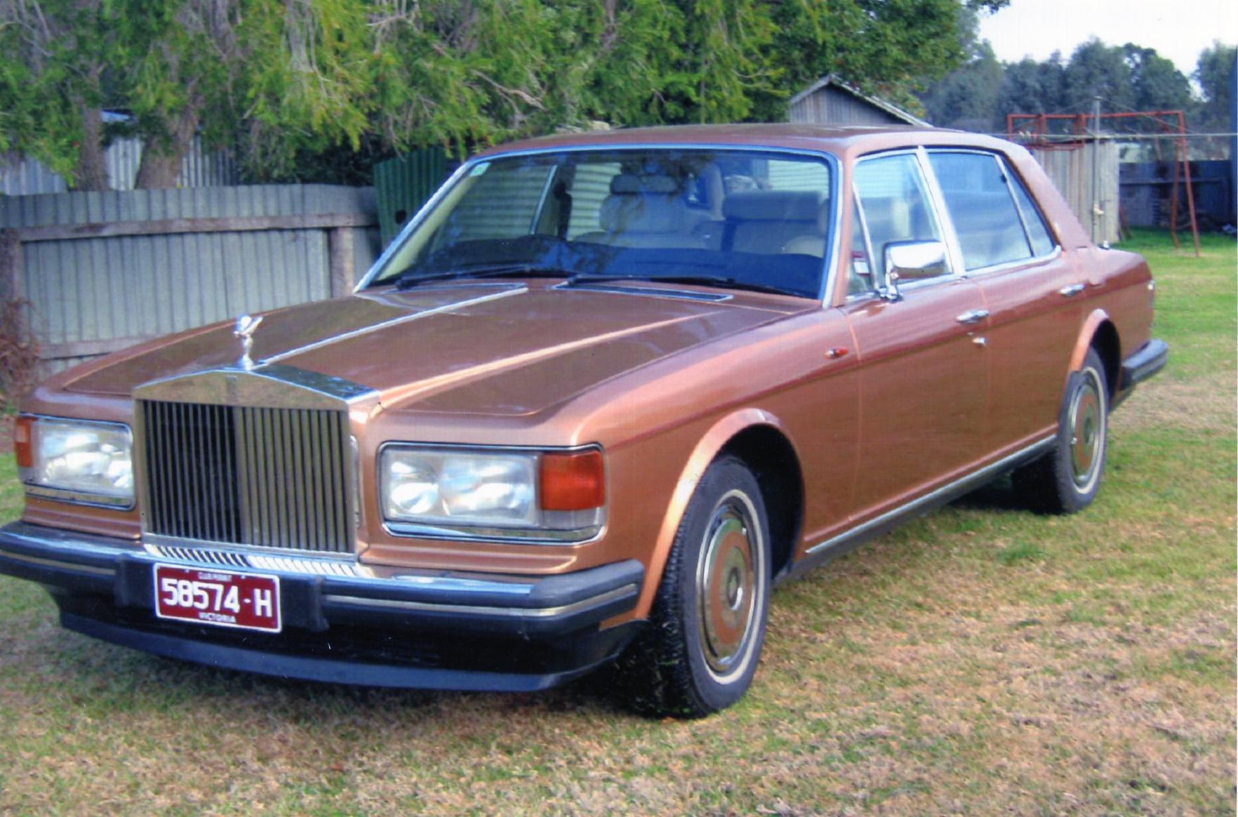 1987 ROLLS-ROYCE SILVER SPUR SEDAN