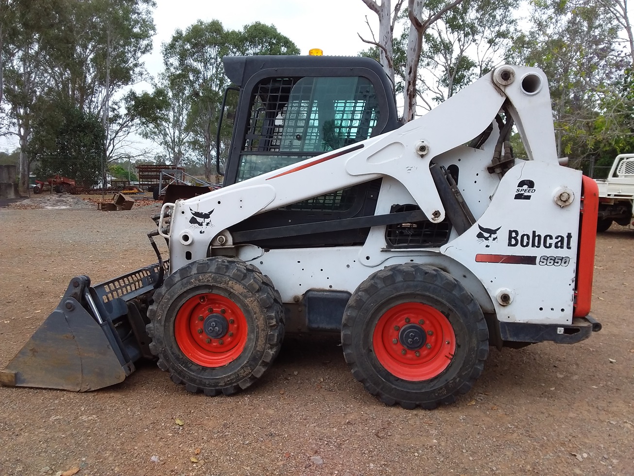 BOBCAT S650 LOADER