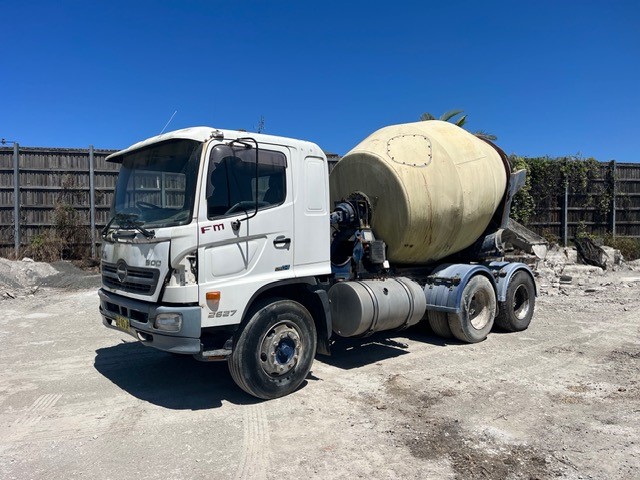 2008 HINO 500 FM 2627 AGITATOR TRUCK
