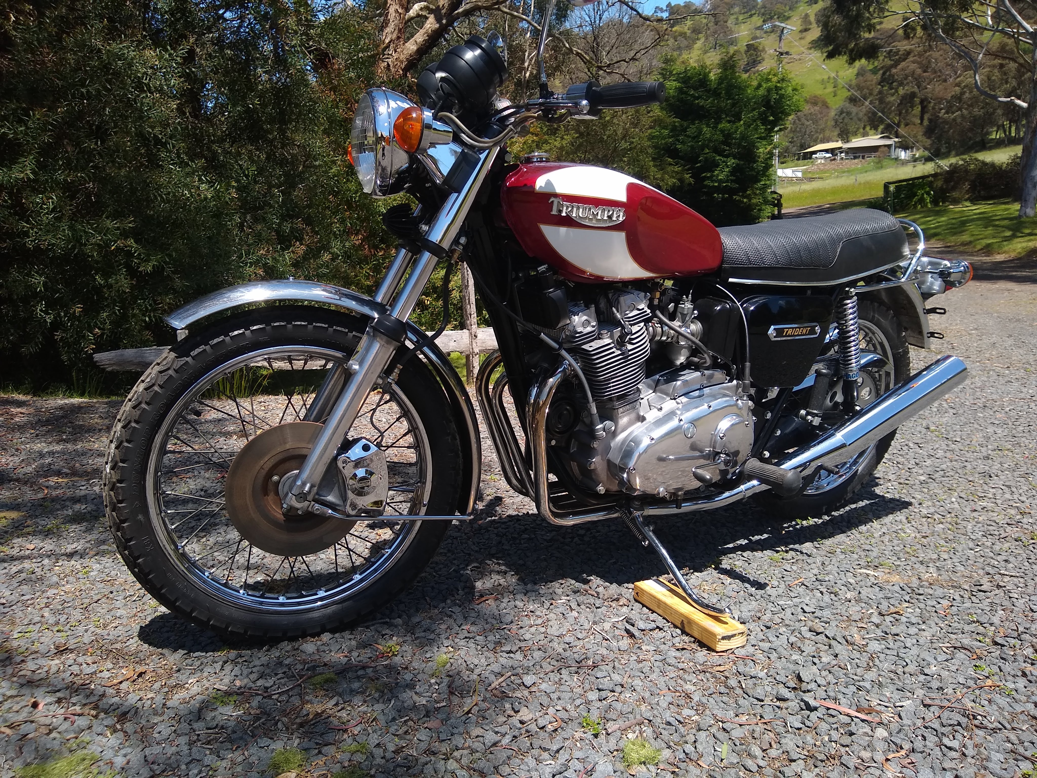 1975 TRIUMPH TRIDENT T160 ROAD