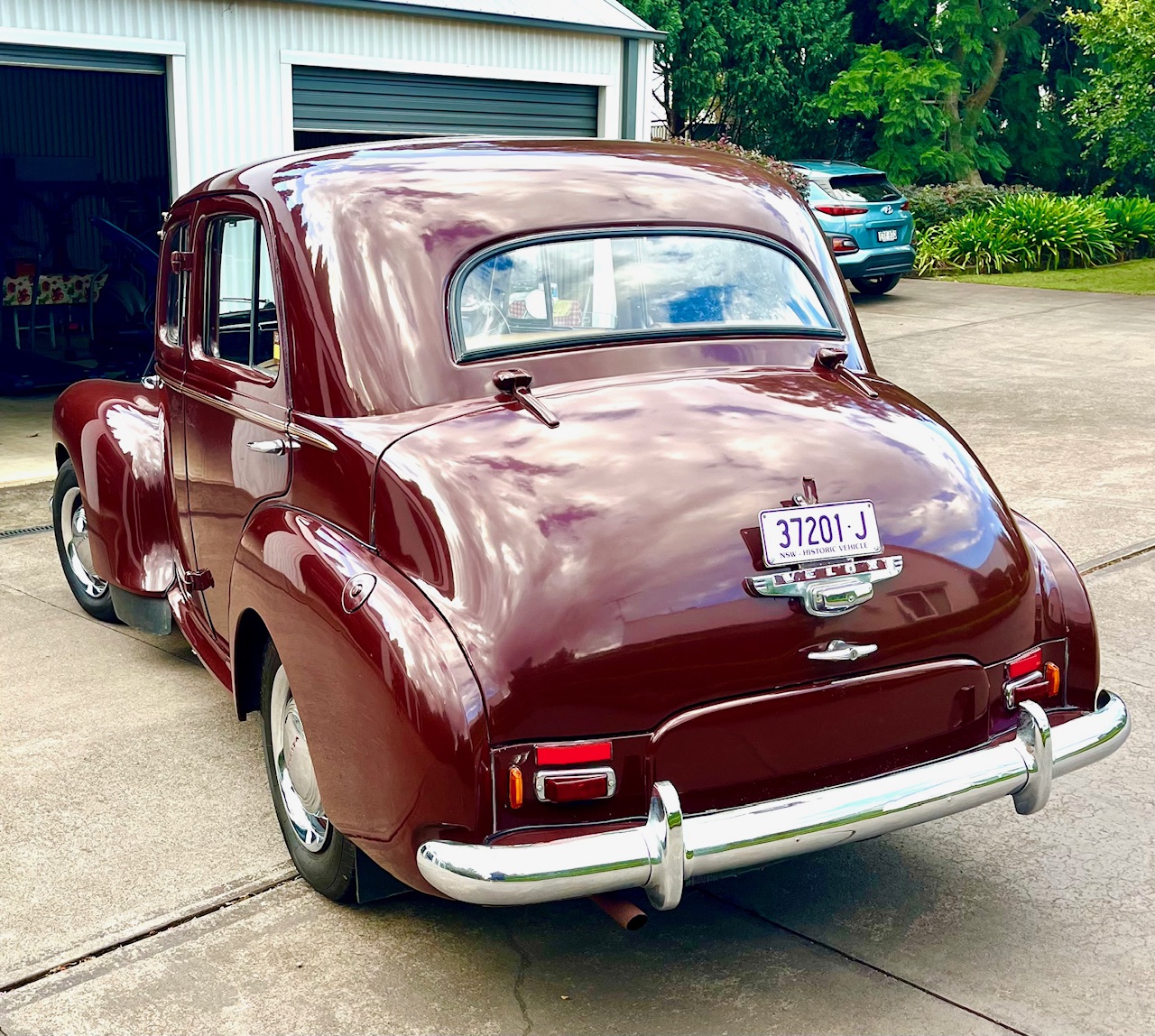 1951 VAUXHALL VELOX SEDAN