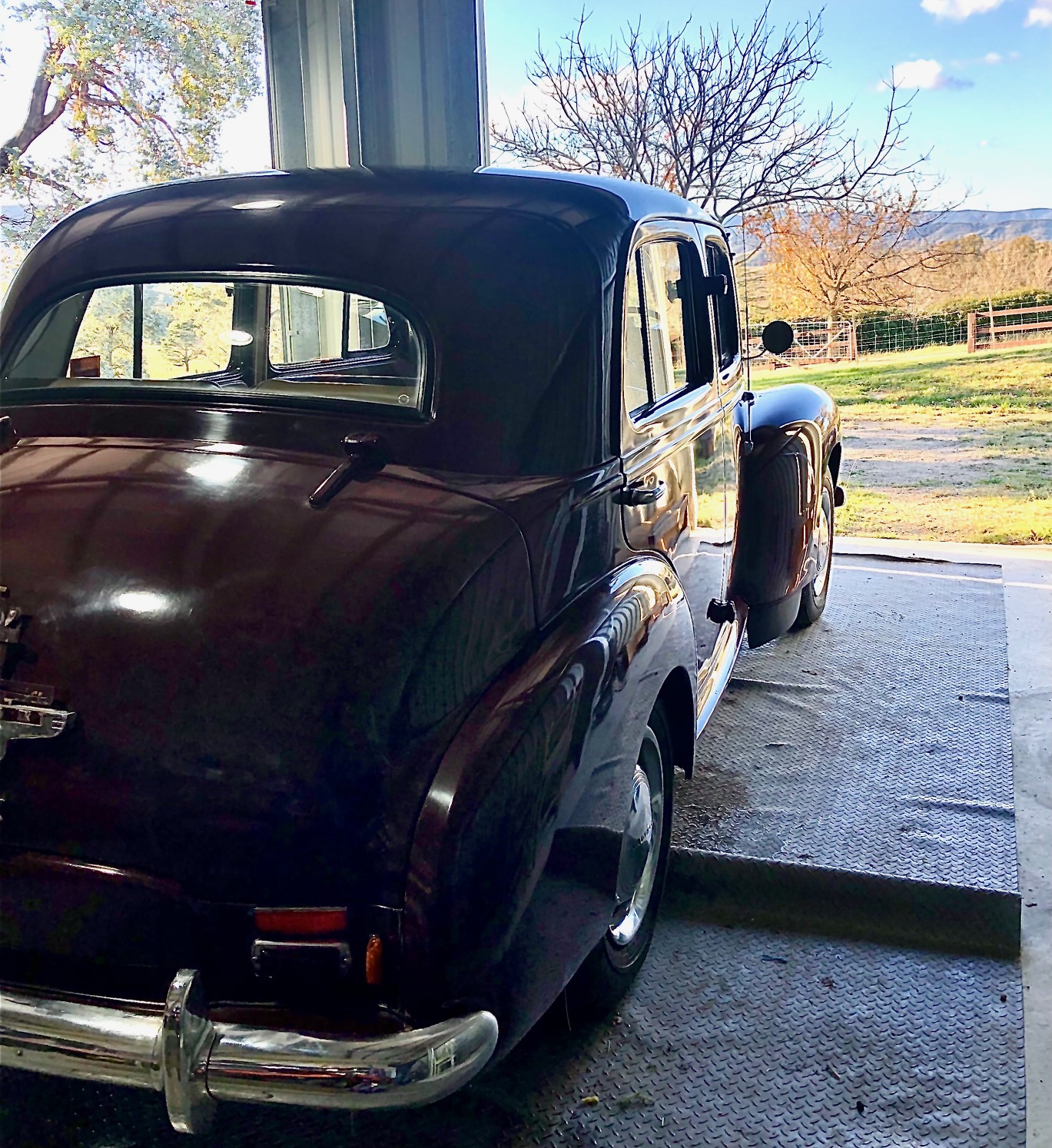 1951 VAUXHALL VELOX SEDAN