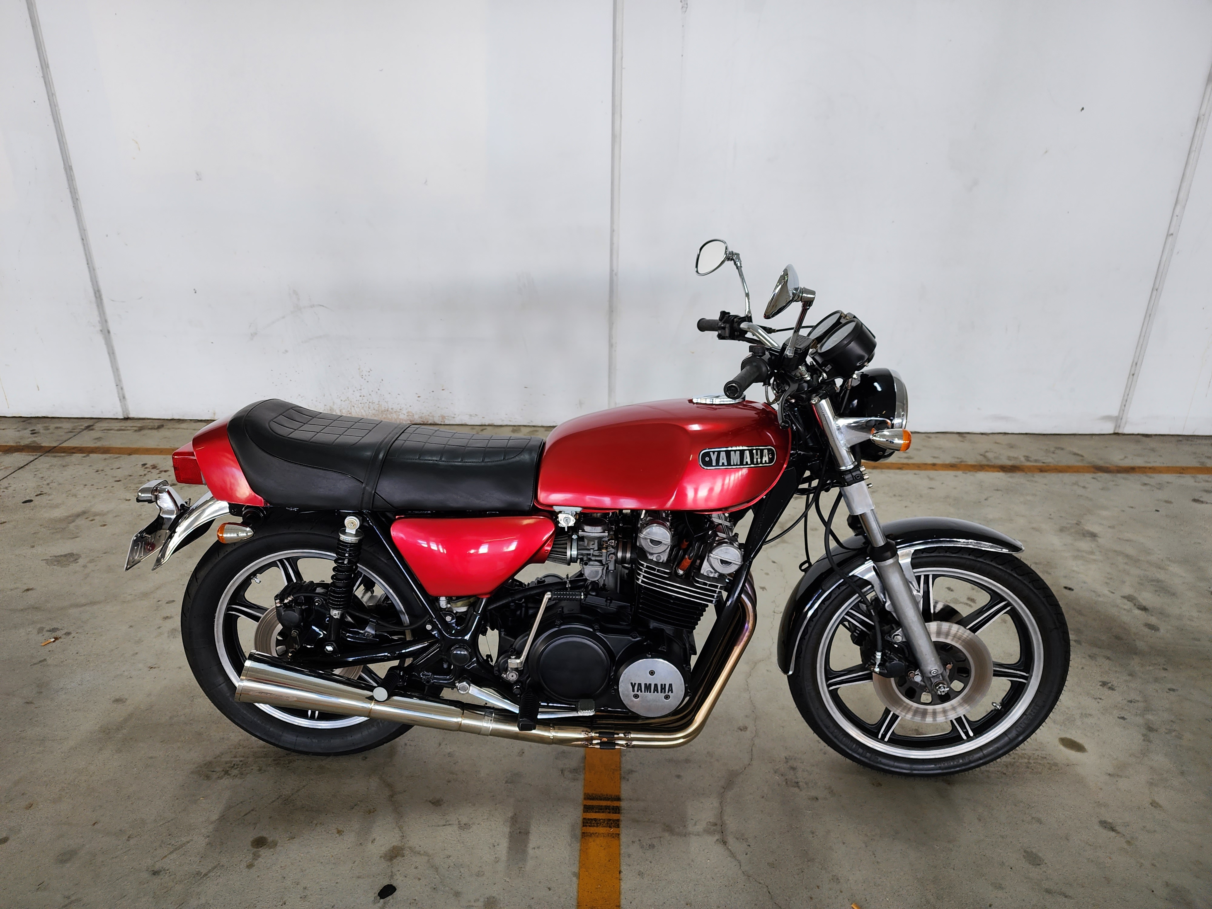 1977 YAMAHA XS750 ROAD