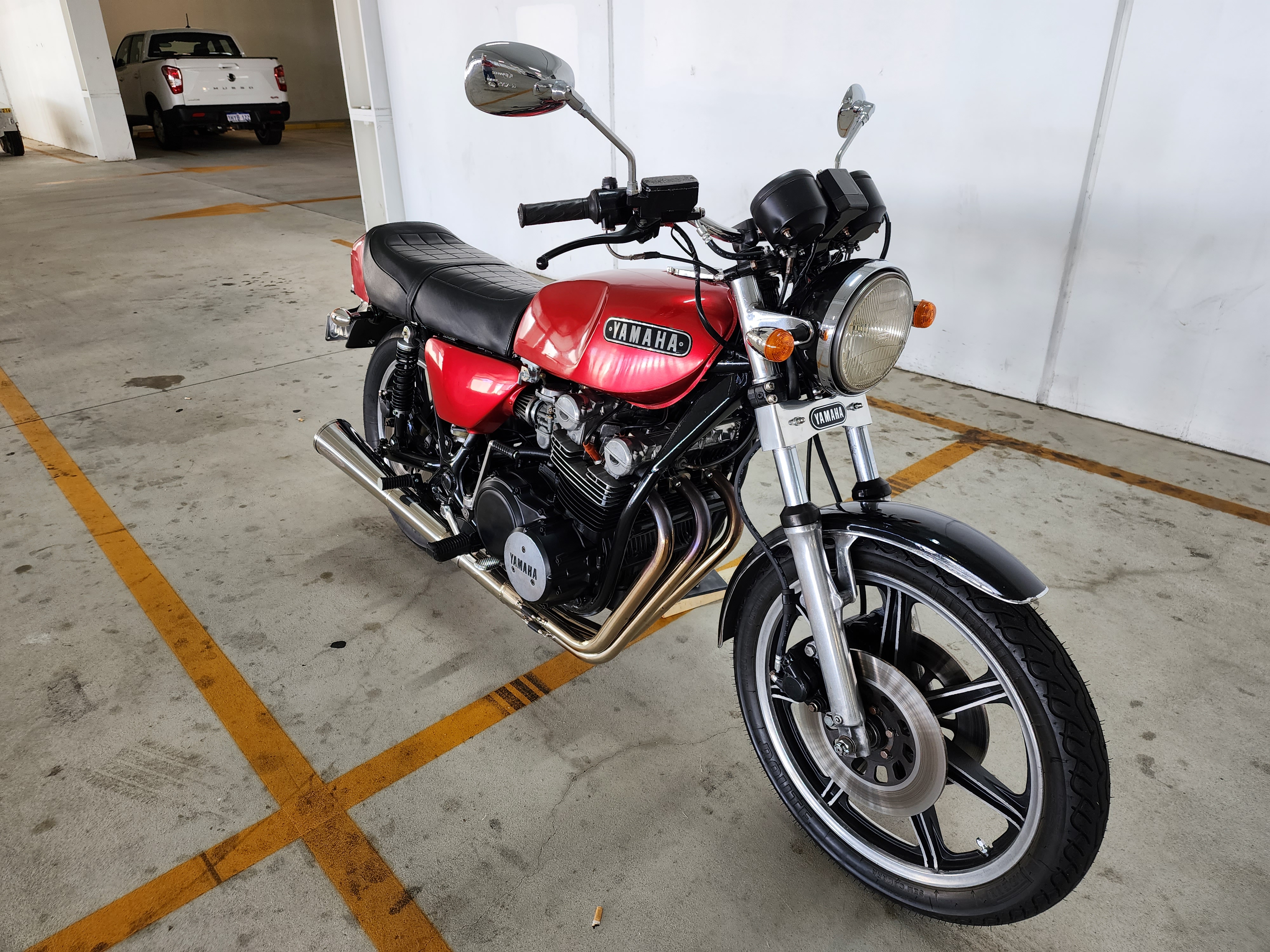 1977 YAMAHA XS750 ROAD