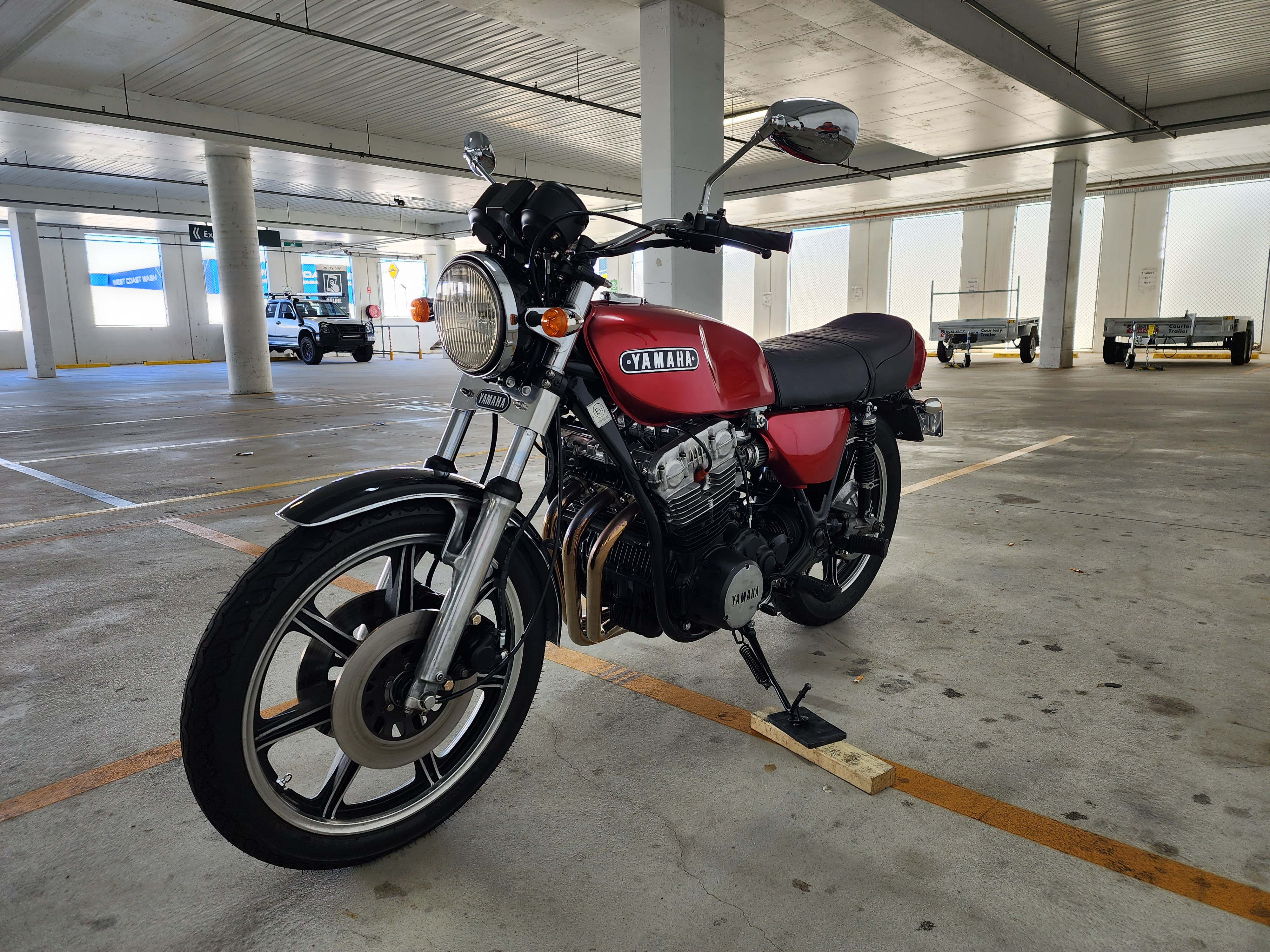 1977 YAMAHA XS750 ROAD
