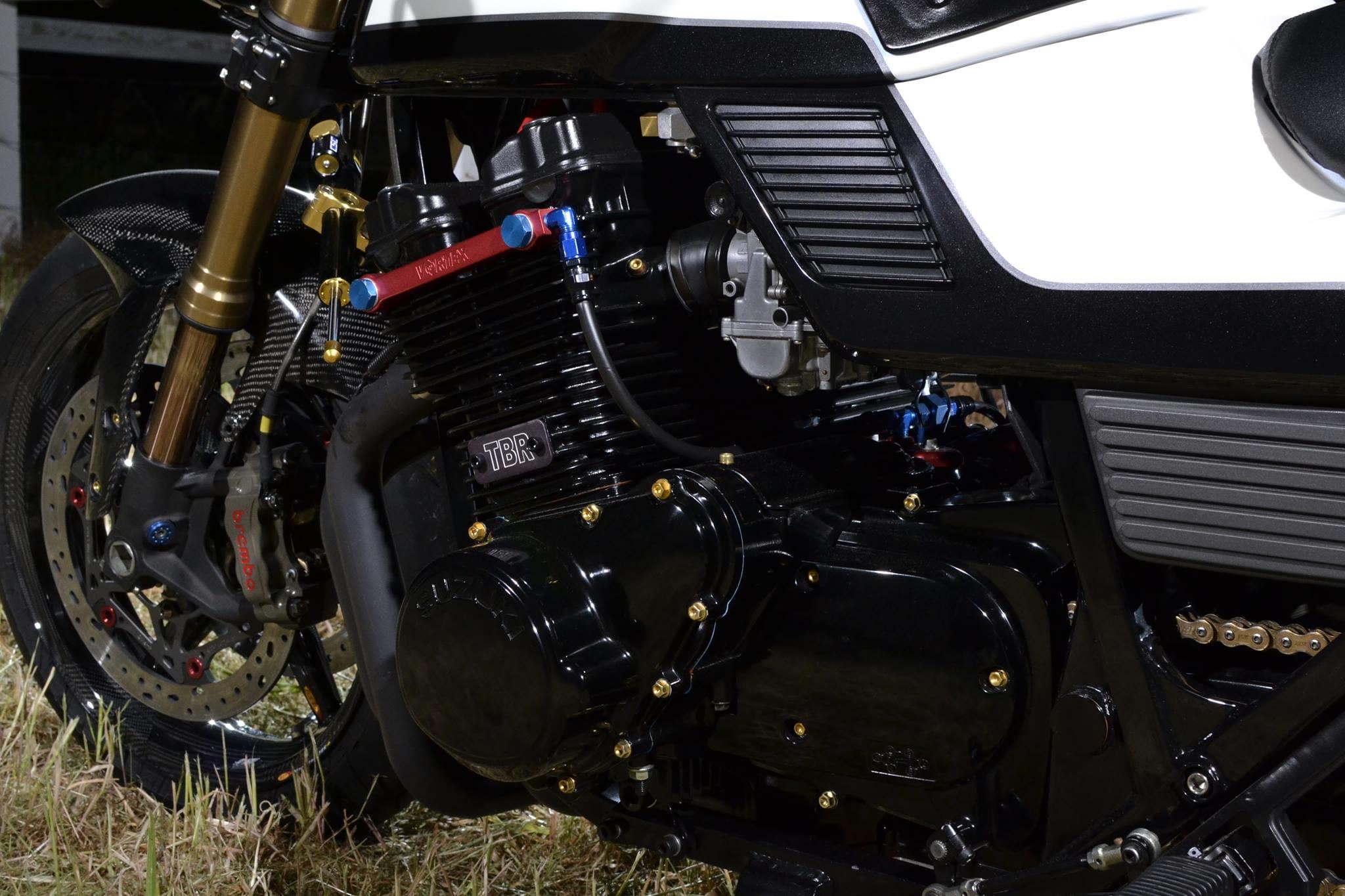 1985 SUZUKI GSX1100EF ROAD 
