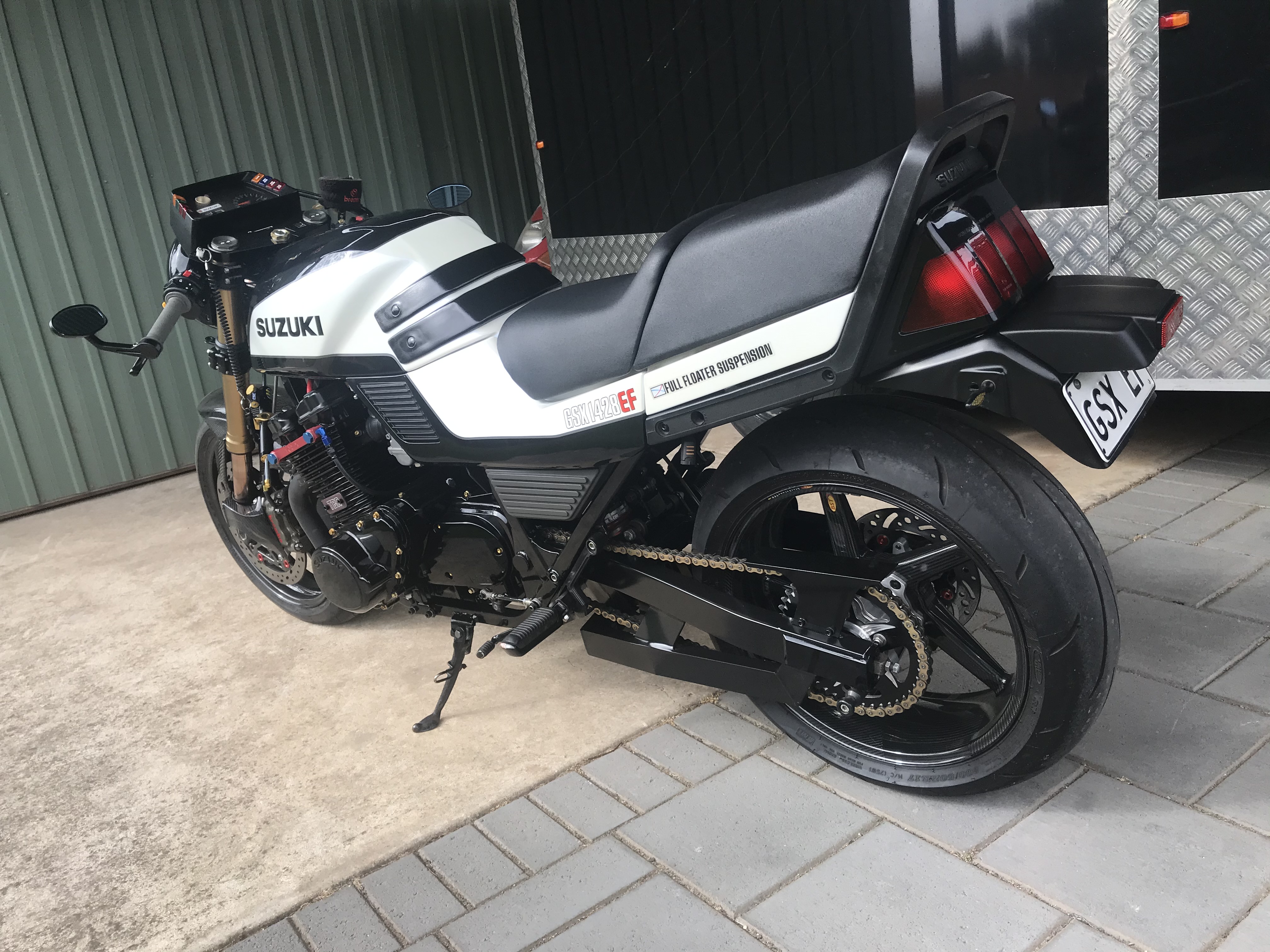 1985 SUZUKI GSX1100EF ROAD 