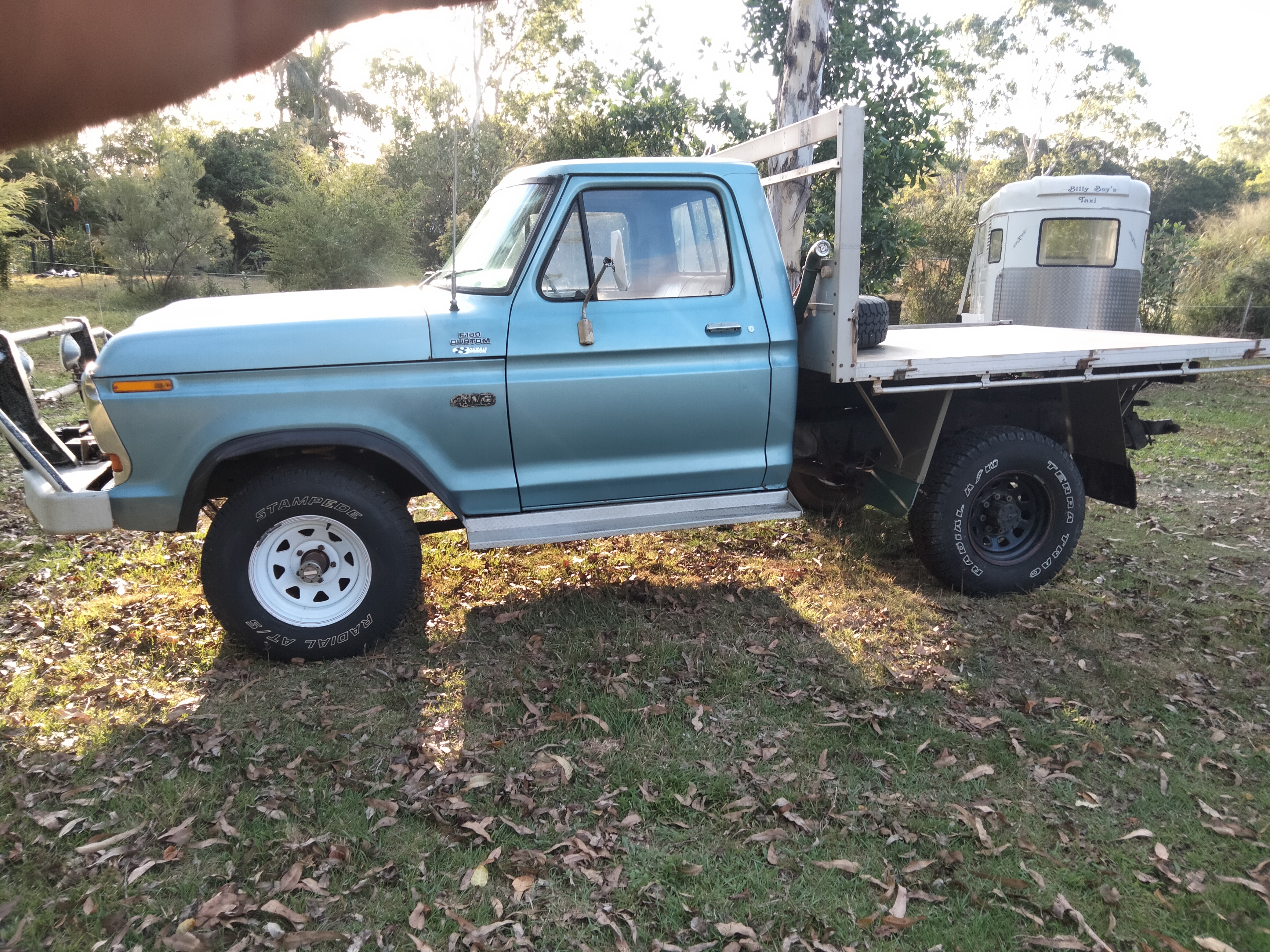 1980 FORD F100 4X4 UTILITY