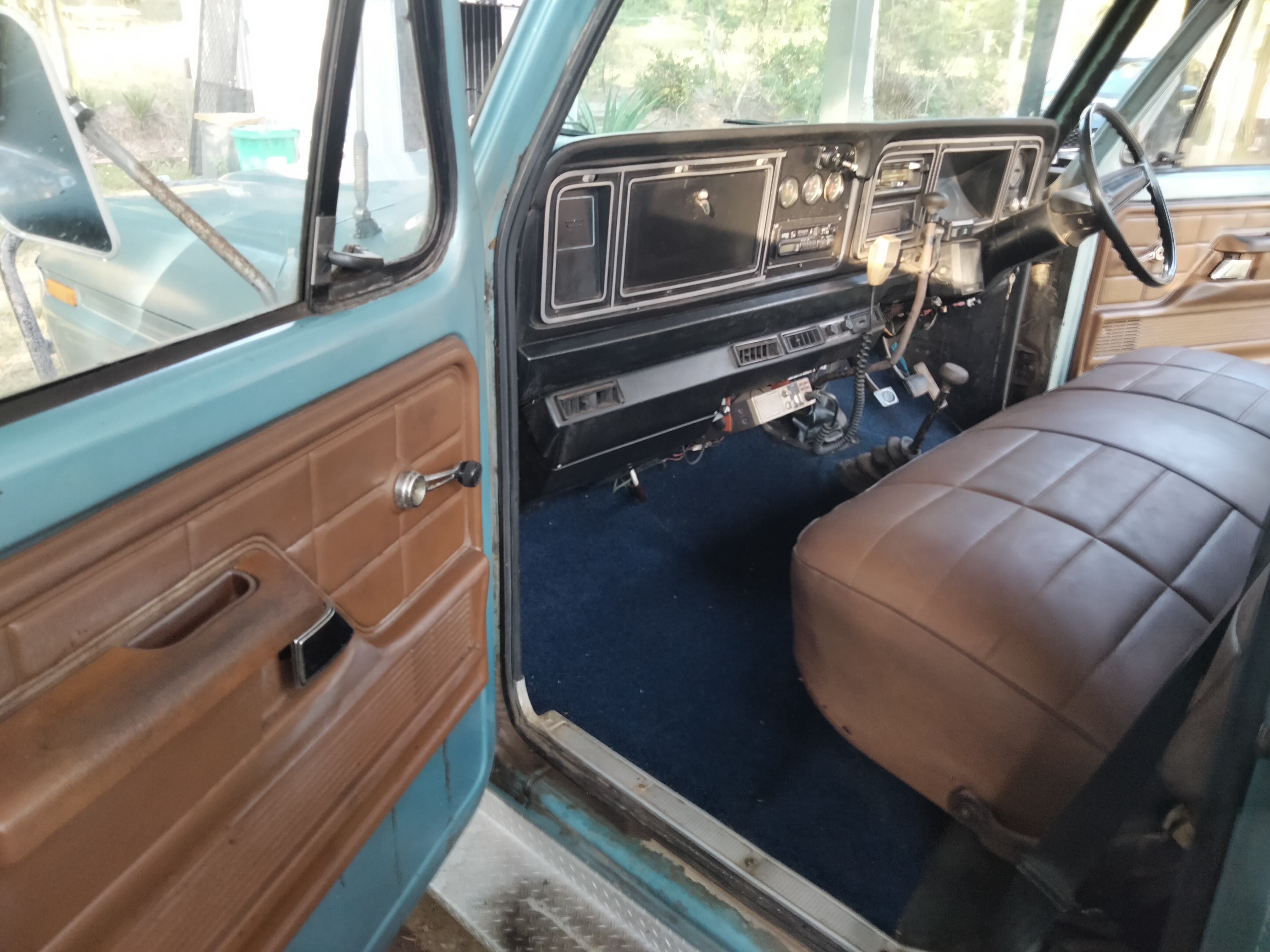 1980 FORD F100 4X4 UTILITY