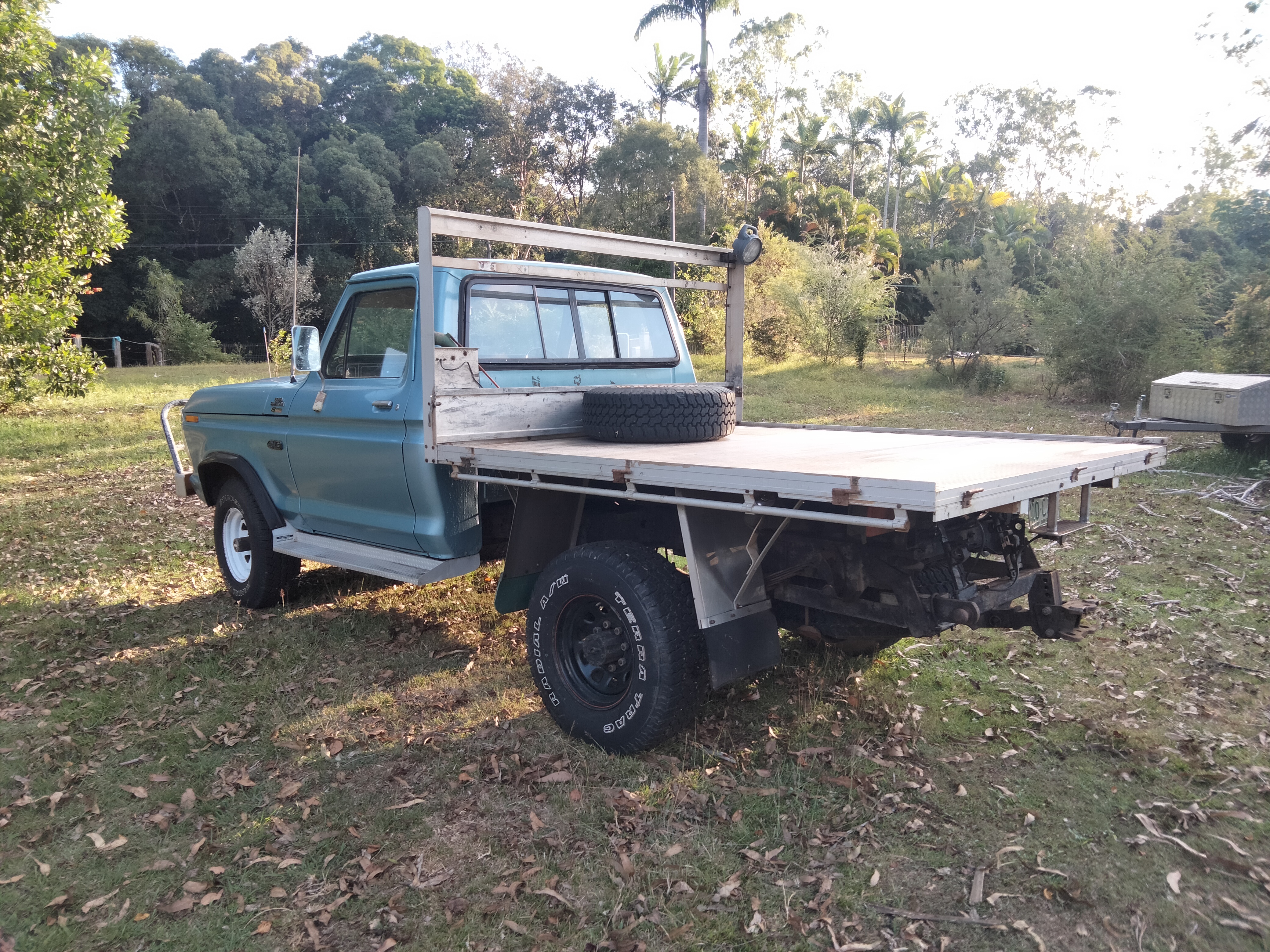 1980 FORD F100 4X4 UTILITY