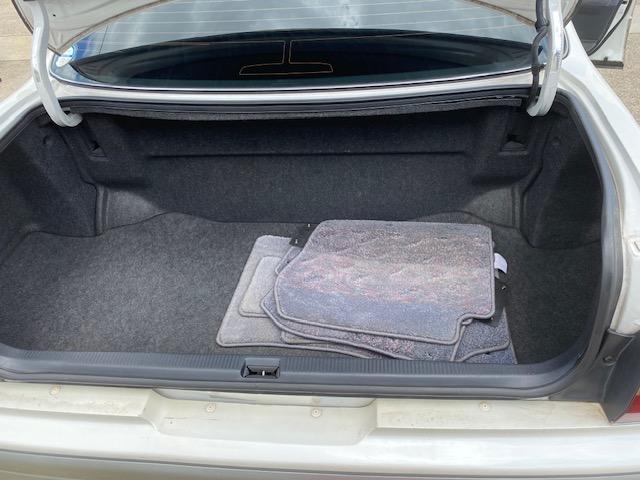 1996 TOYOTA CROWN ROYAL SALOON