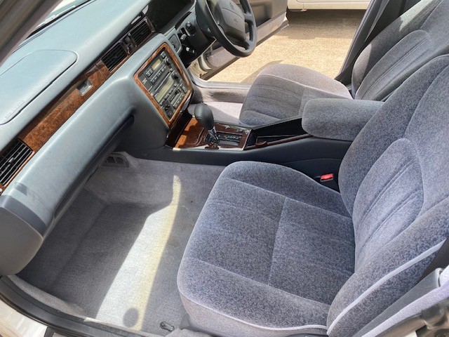 1996 TOYOTA CROWN ROYAL SALOON