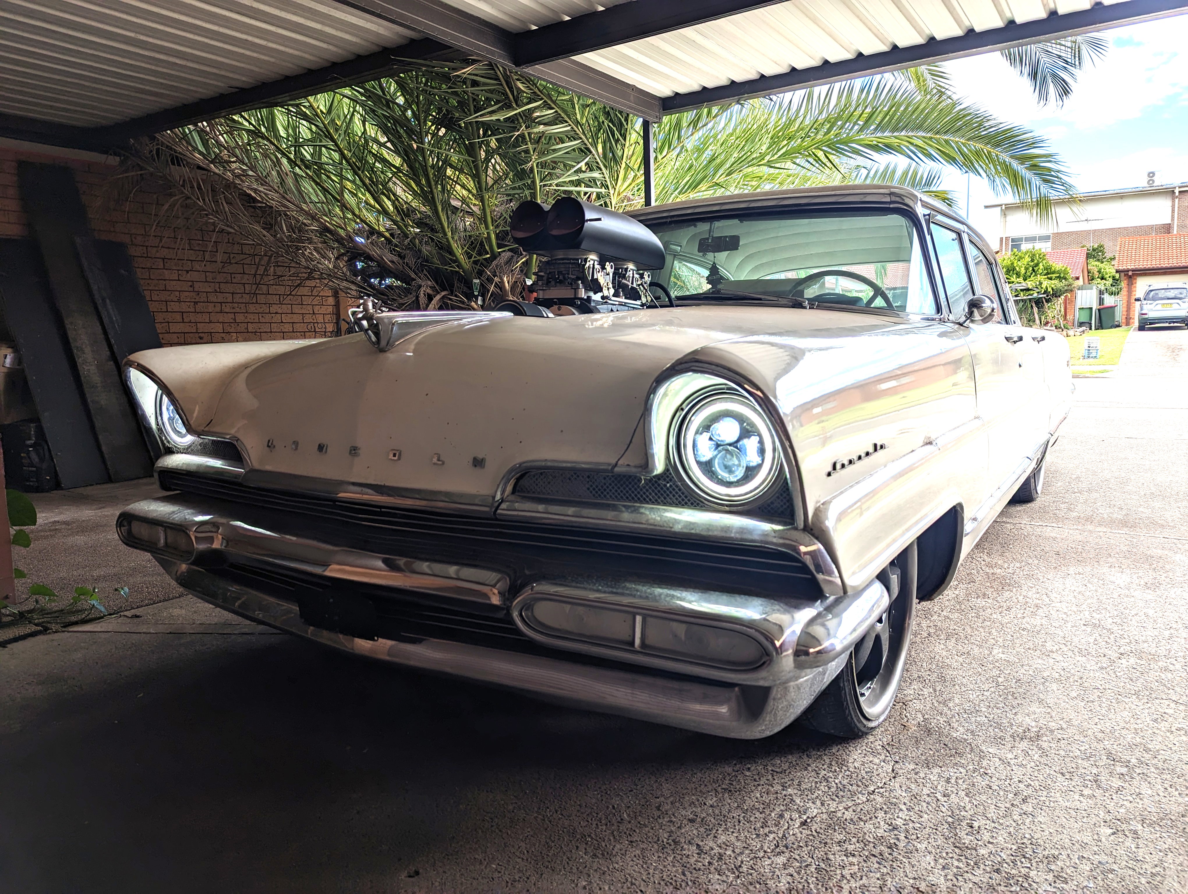 1956 LINCOLN PREMIERE 4D SEDAN