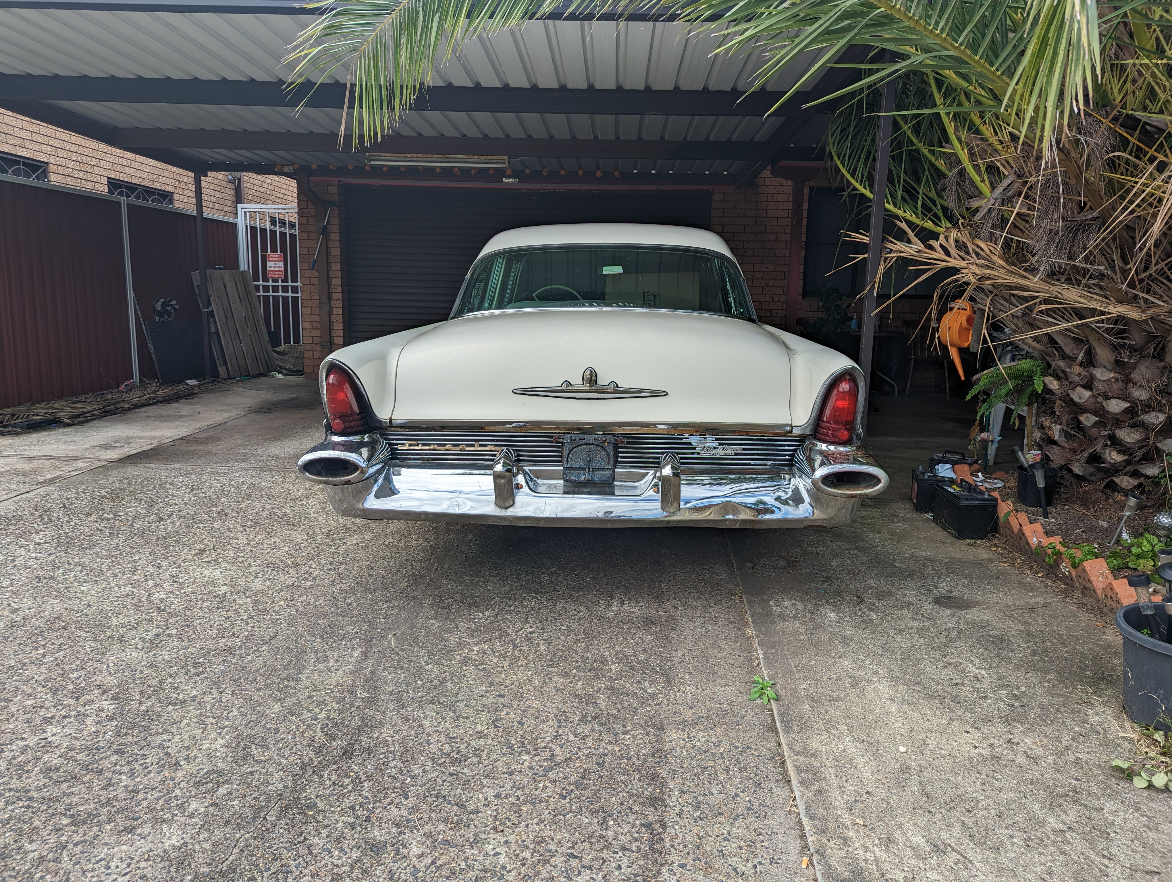 1956 LINCOLN PREMIERE 4D SEDAN