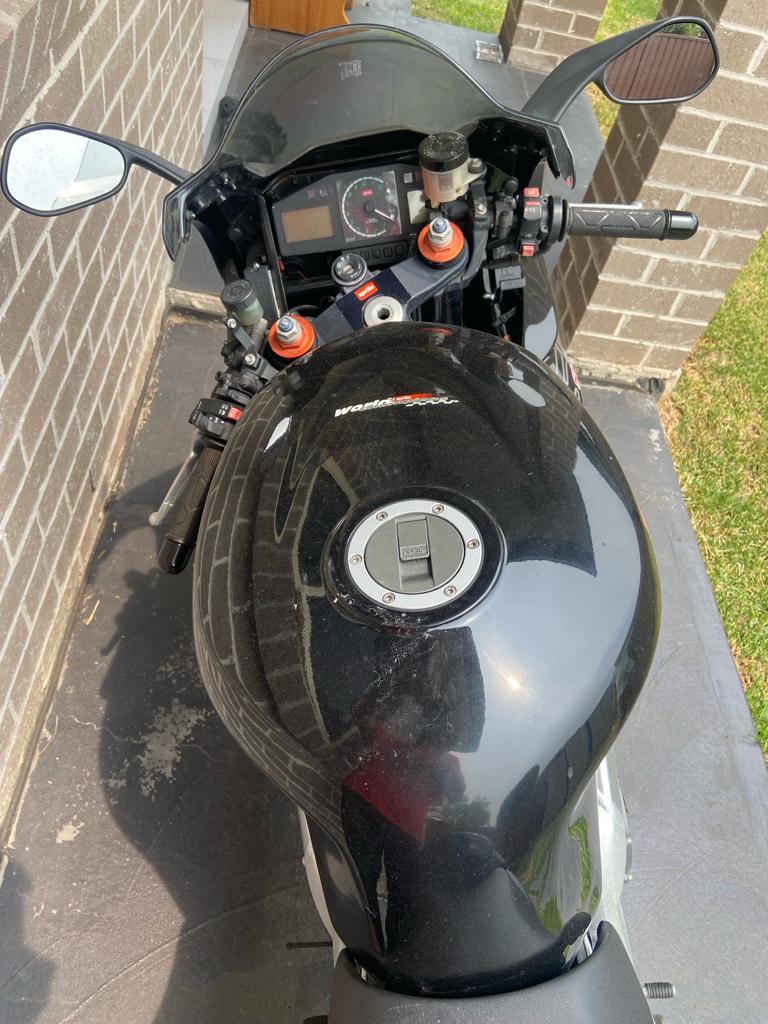 2000 APRILIA SL 1000 FALCO ROAD 