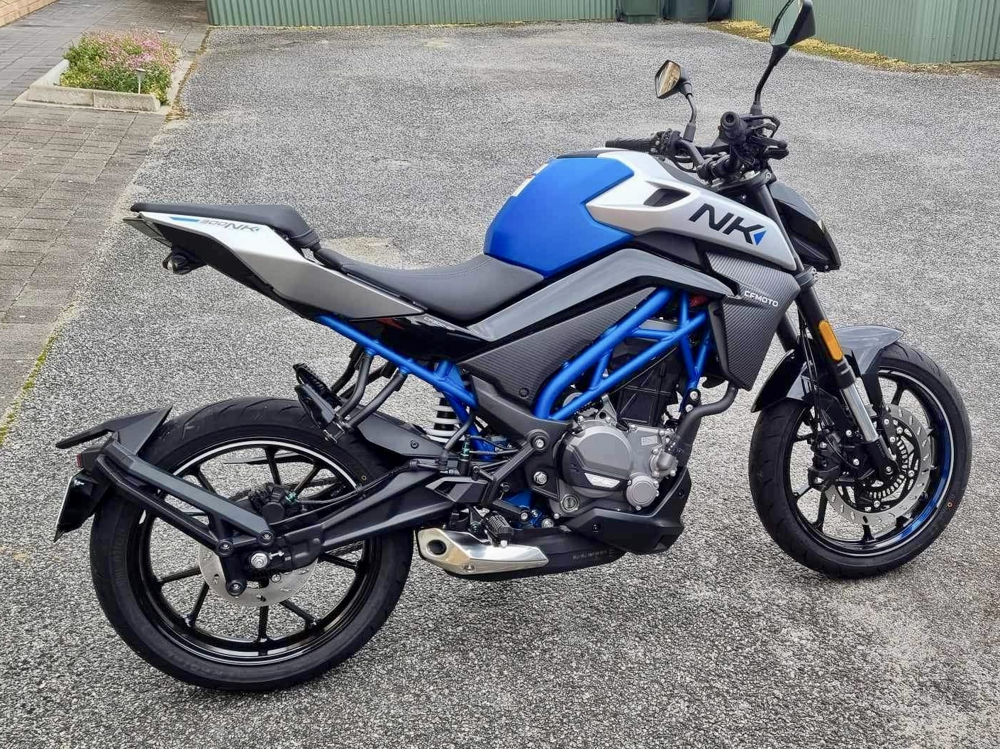 2022 CF MOTO 300 NK ABS ROAD