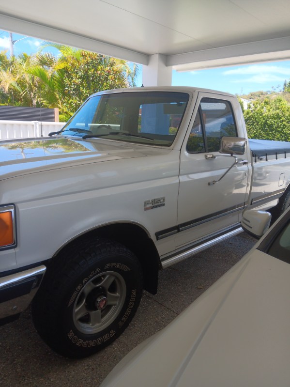 1989 FORD F150 LONG WHEELBASE UTILITY