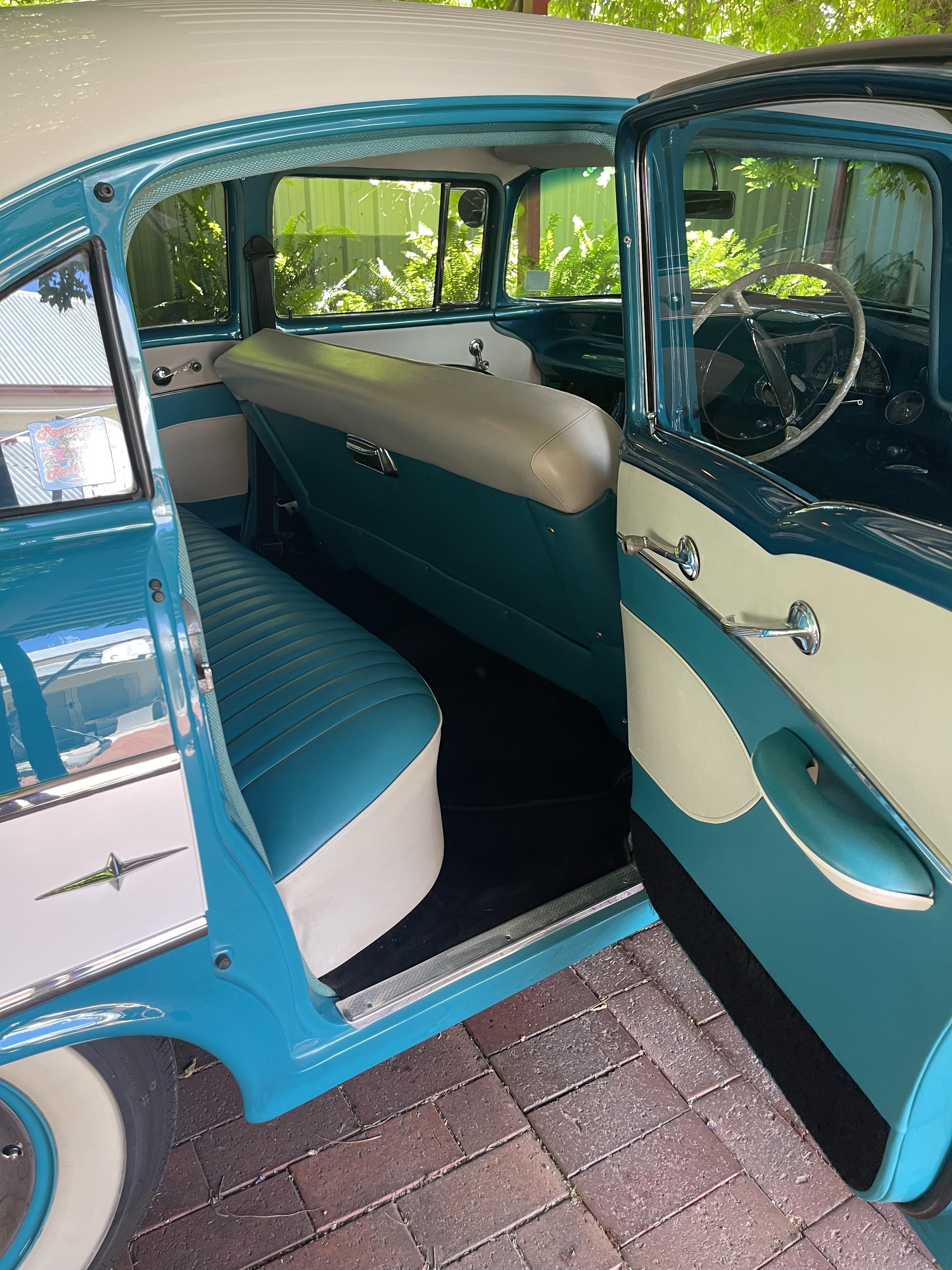 1957 PONTIAC SUPER CHIEF 4D SEDAN