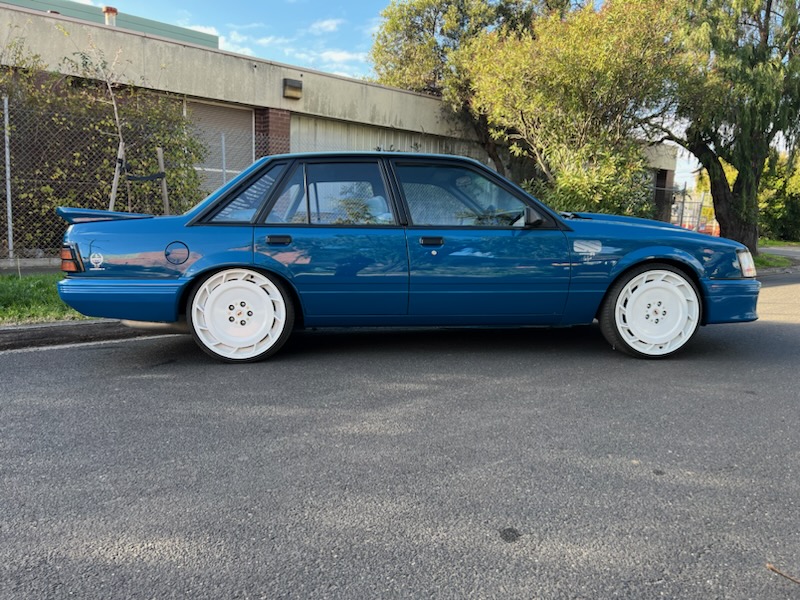 1985 HOLDEN COMMODORE VK SS GROUP 3 REPLICA AUTOMATIC SEDAN
