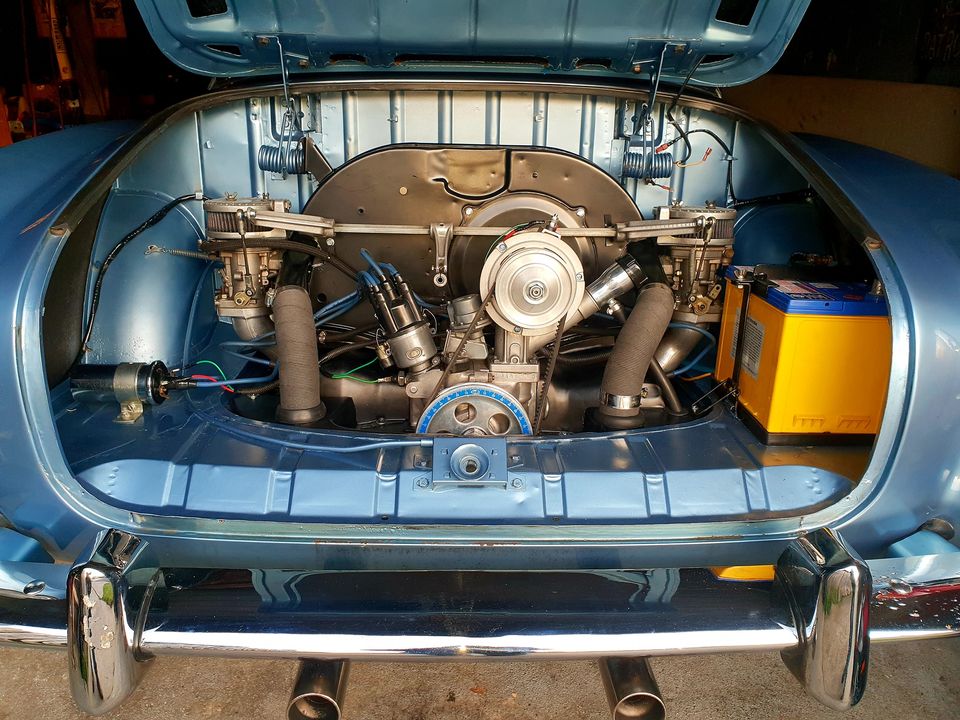 1960 VOLKSWAGEN KARMANN GHIA 4 SP MANUAL 2D COUPE