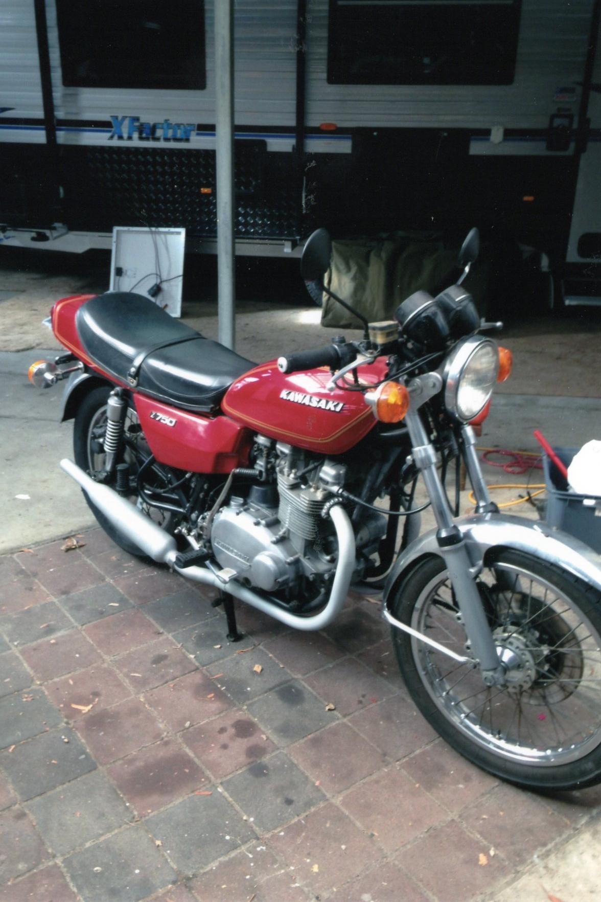 1977 KAWASAKI Z750 750CC ROAD