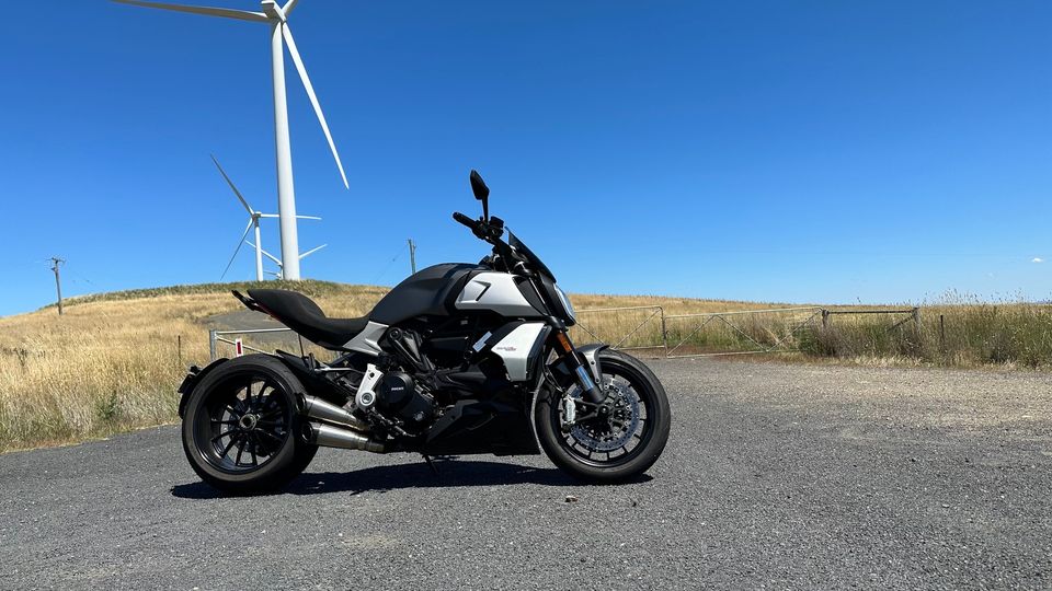 2020 DUCATI DIAVEL 1260 (SANDSTONE GREY) CRUISER 