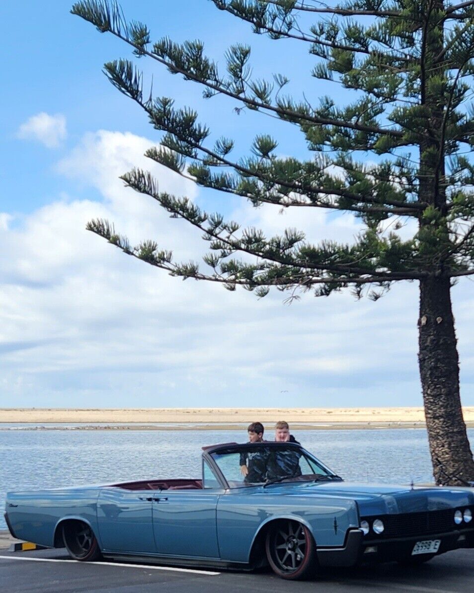 1966 LINCOLN CONTINENTAL CONVERTIBLE 