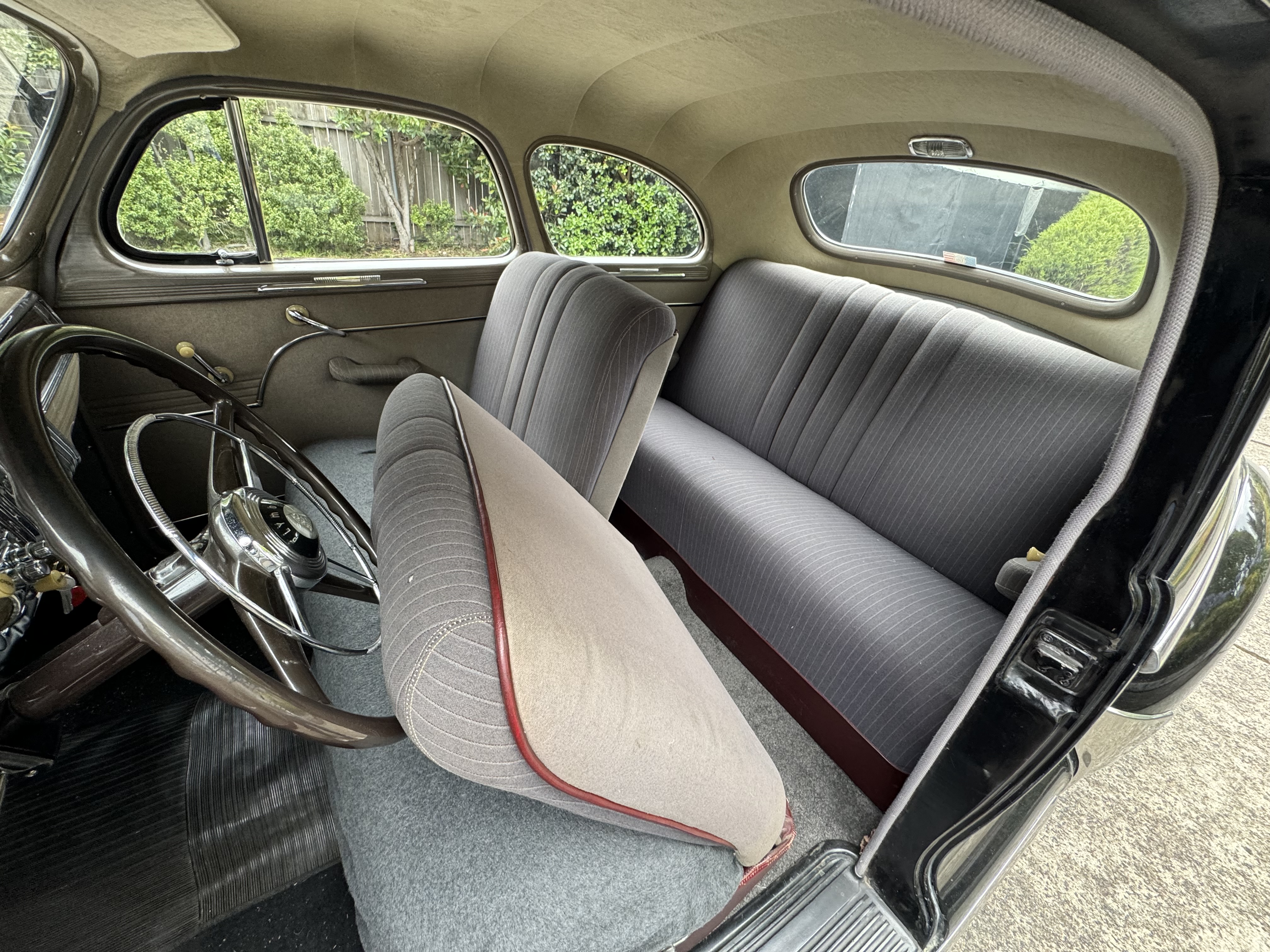 1948 PLYMOUTH SPECIAL DELUXE COUPE 