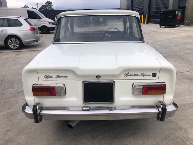 1971 ALFA ROMEO GIULIA SUPER SEDAN 